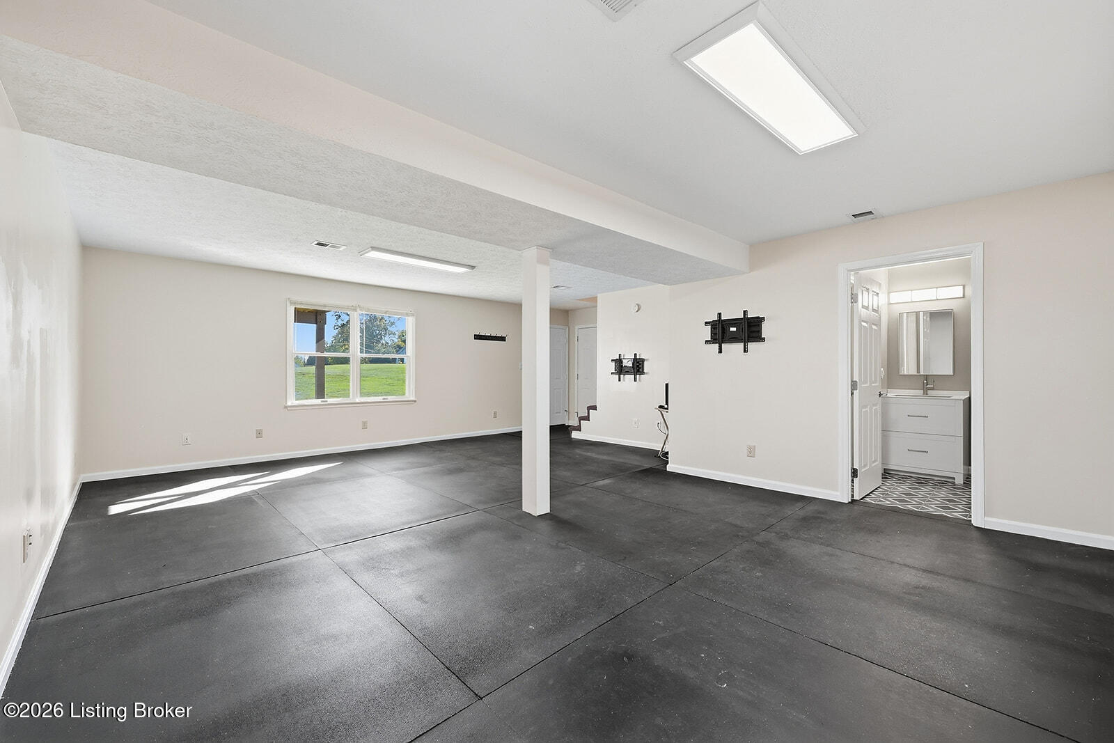 1039 Indian Trail Property Photo 32