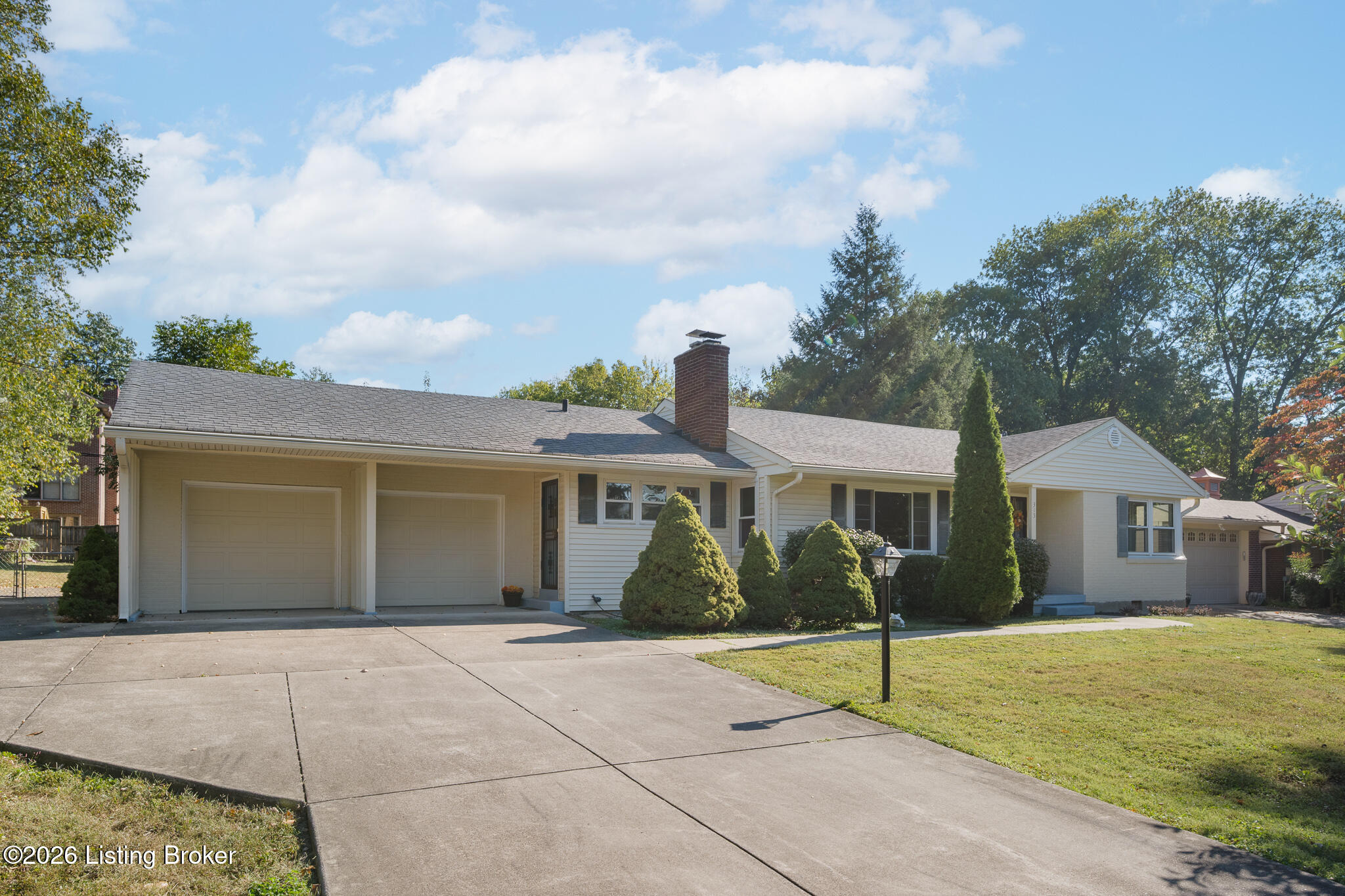 315 Foeburn Ln Property Photo 2