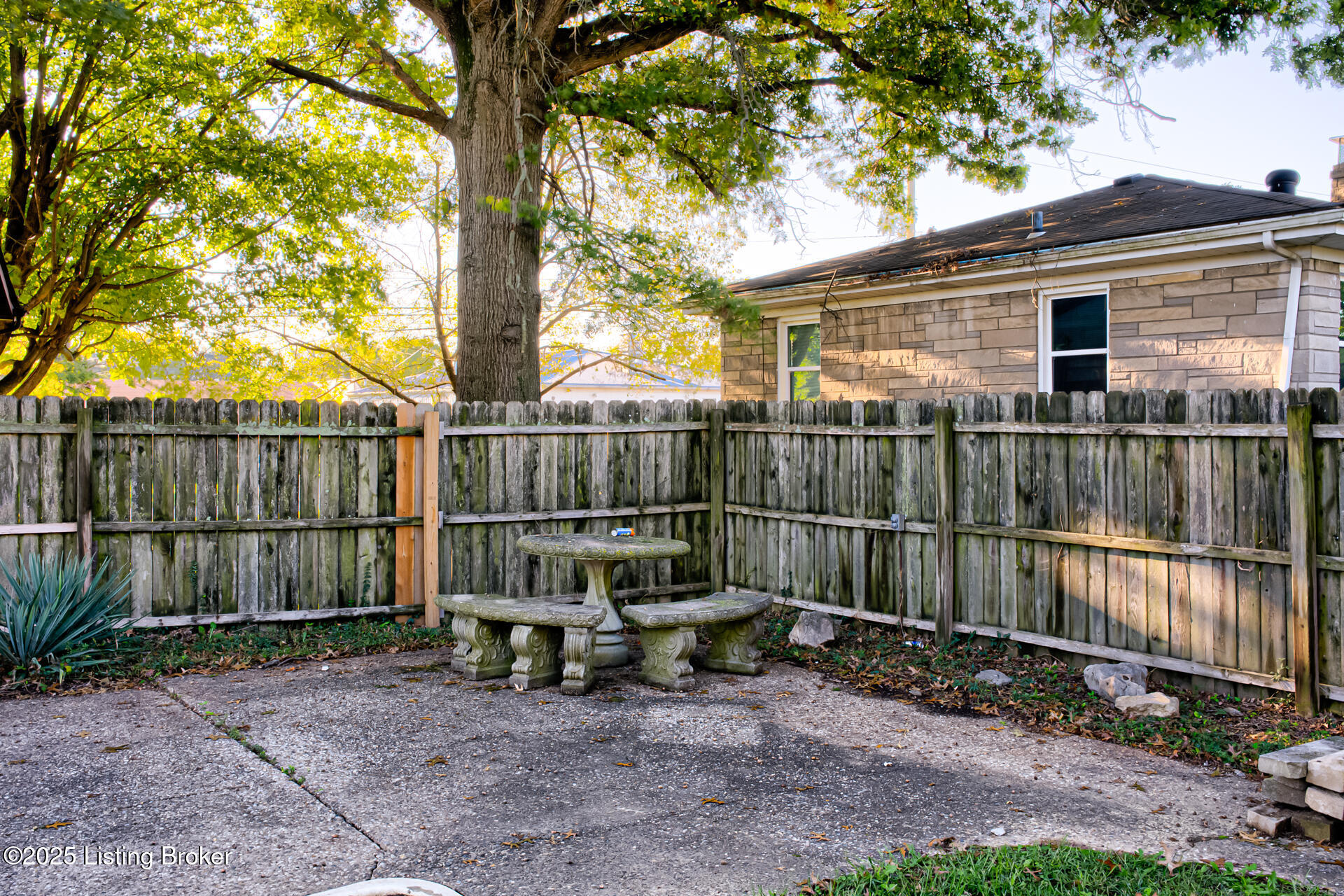 4822 Dover Rd Property Photo 32