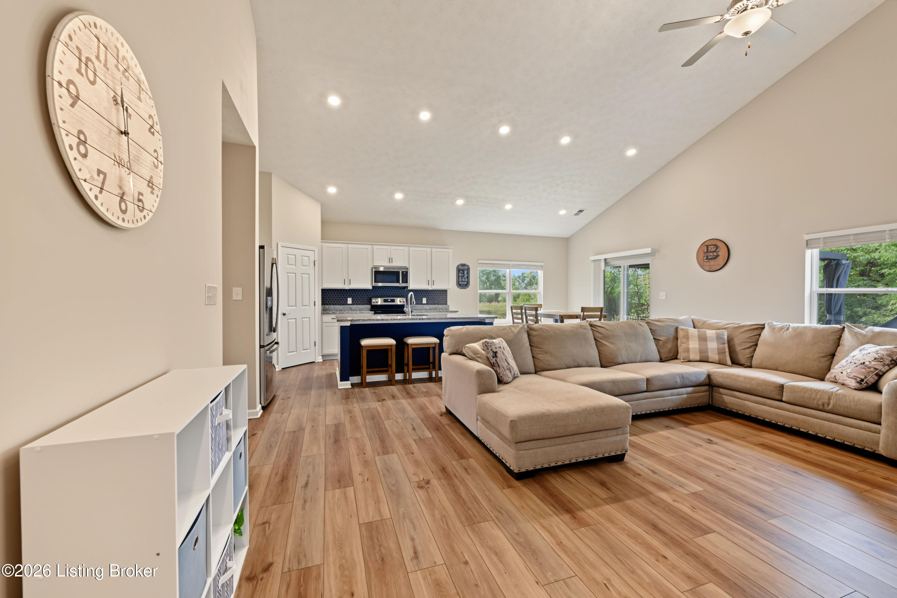 17105 Meander Way Property Photo 5