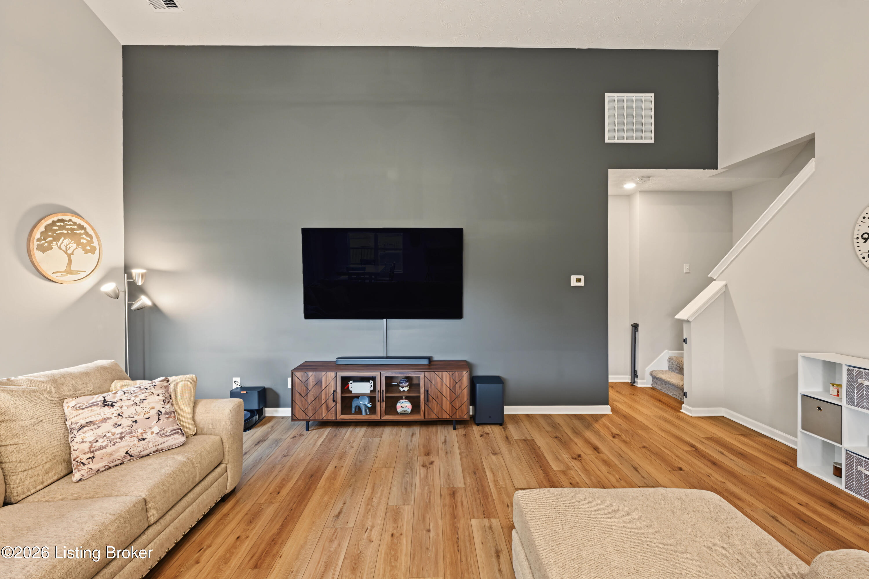 17105 Meander Way Property Photo 8