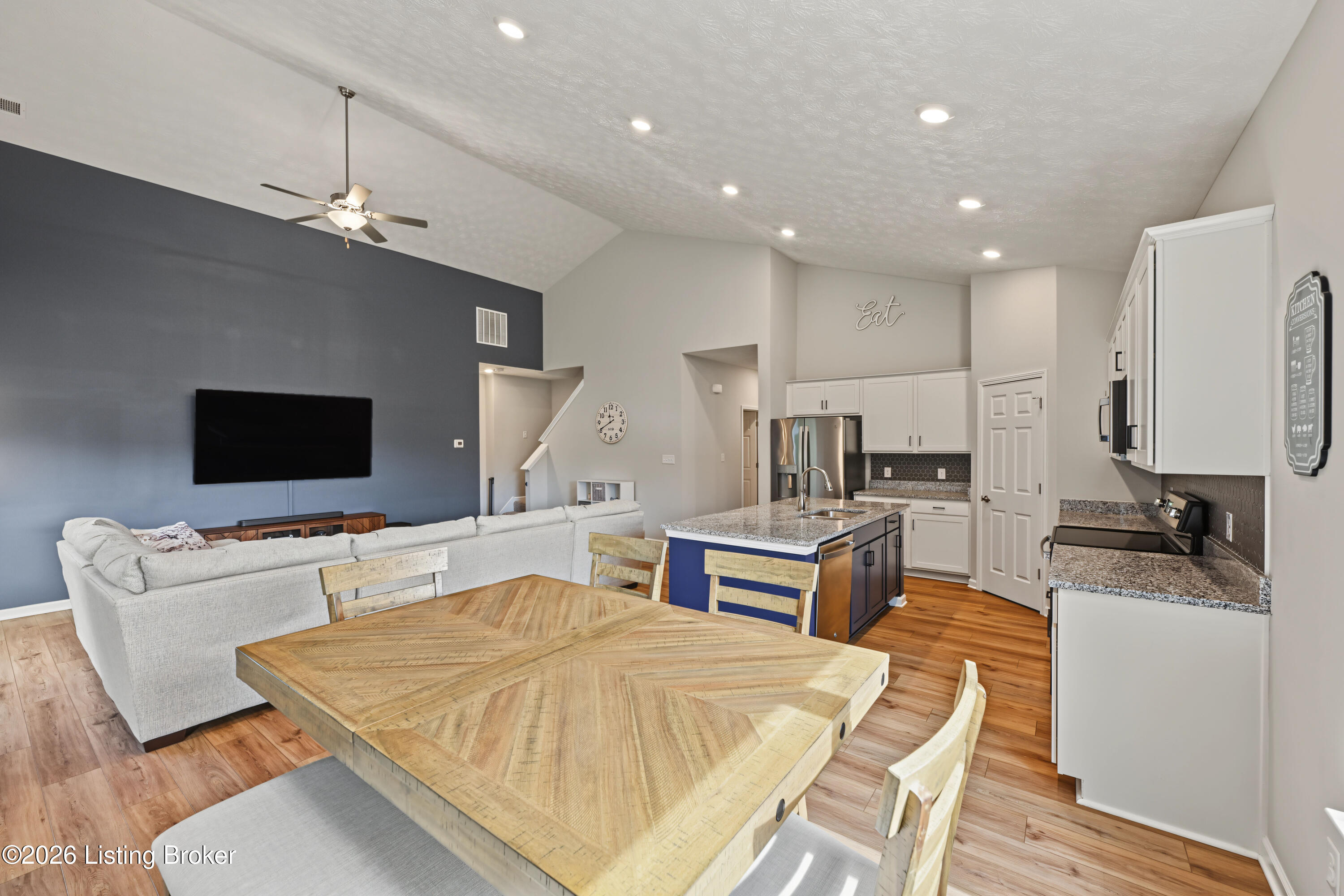 17105 Meander Way Property Photo 15