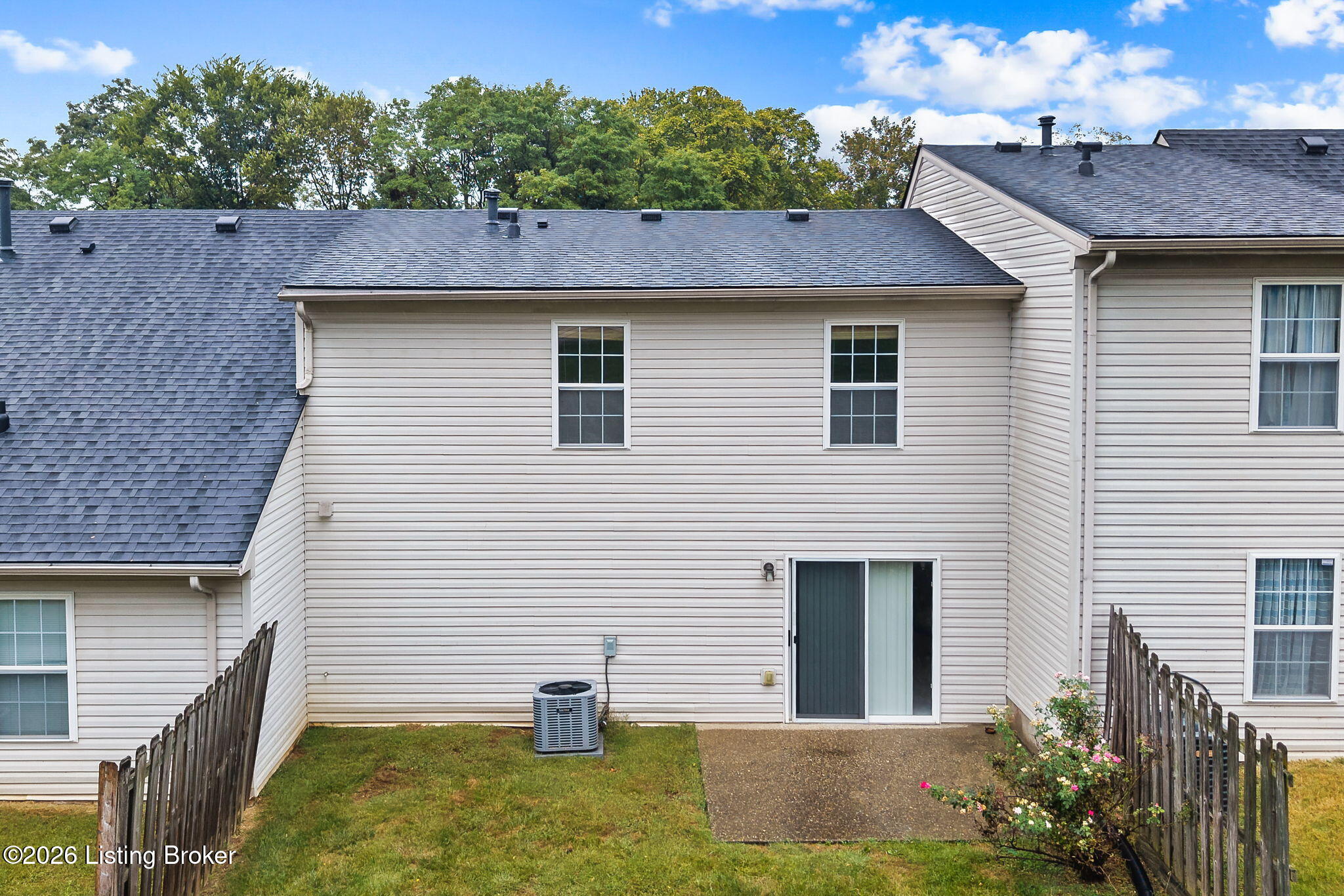 6819 Wynde Manor Dr Property Photo 3