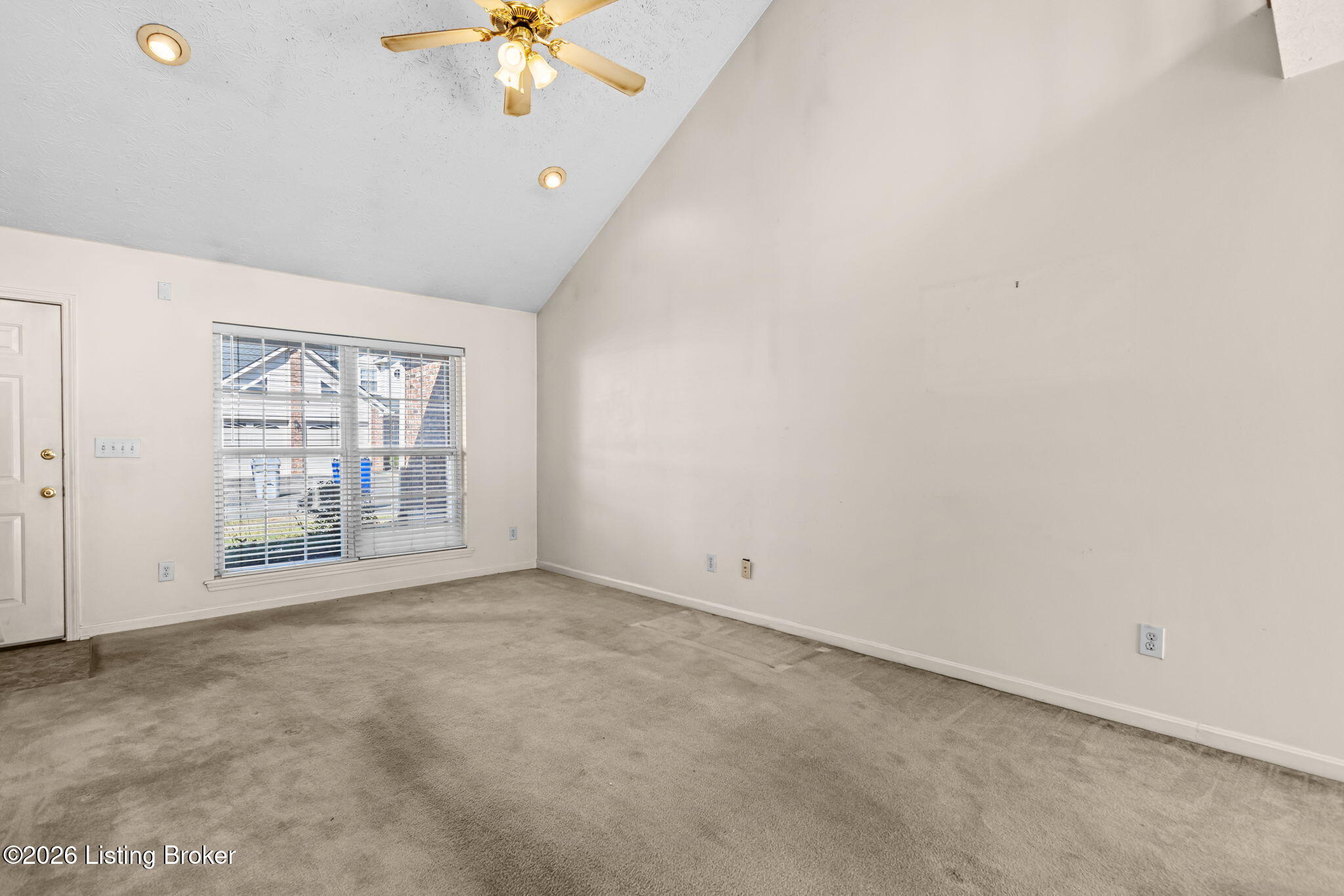6819 Wynde Manor Dr Property Photo 9
