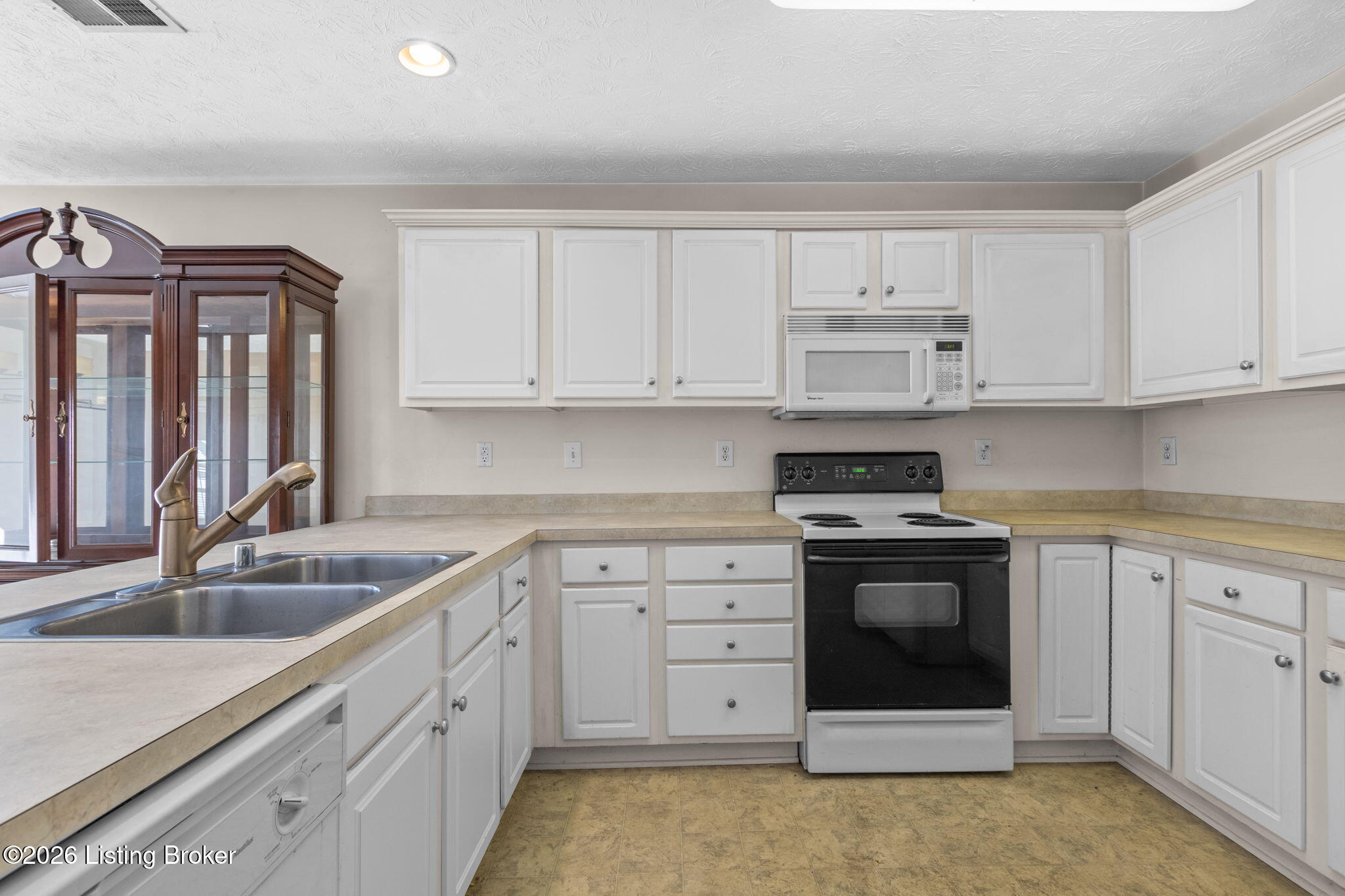 6819 Wynde Manor Dr Property Photo 14