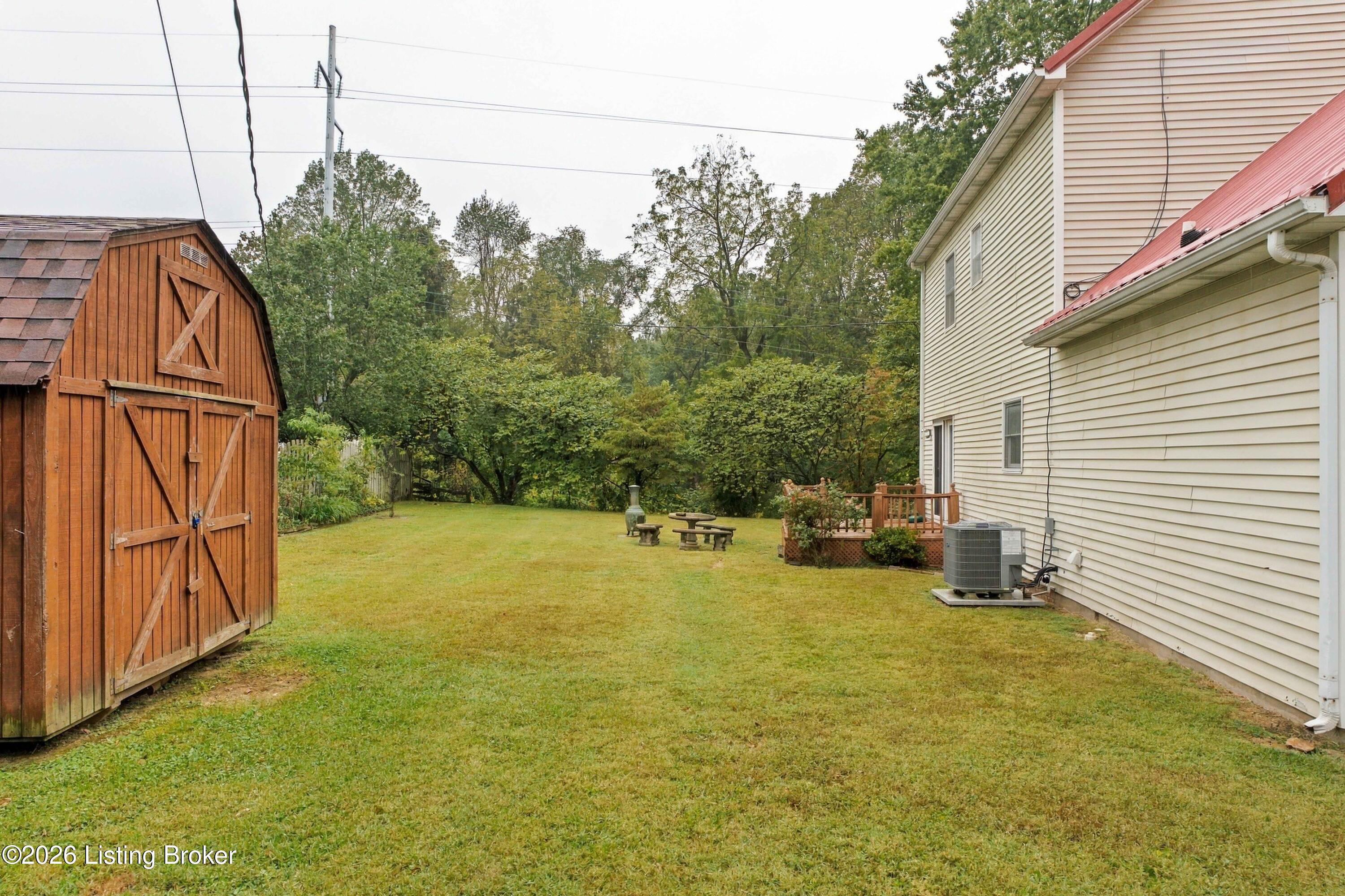 210 W Chestnut St Property Photo 41