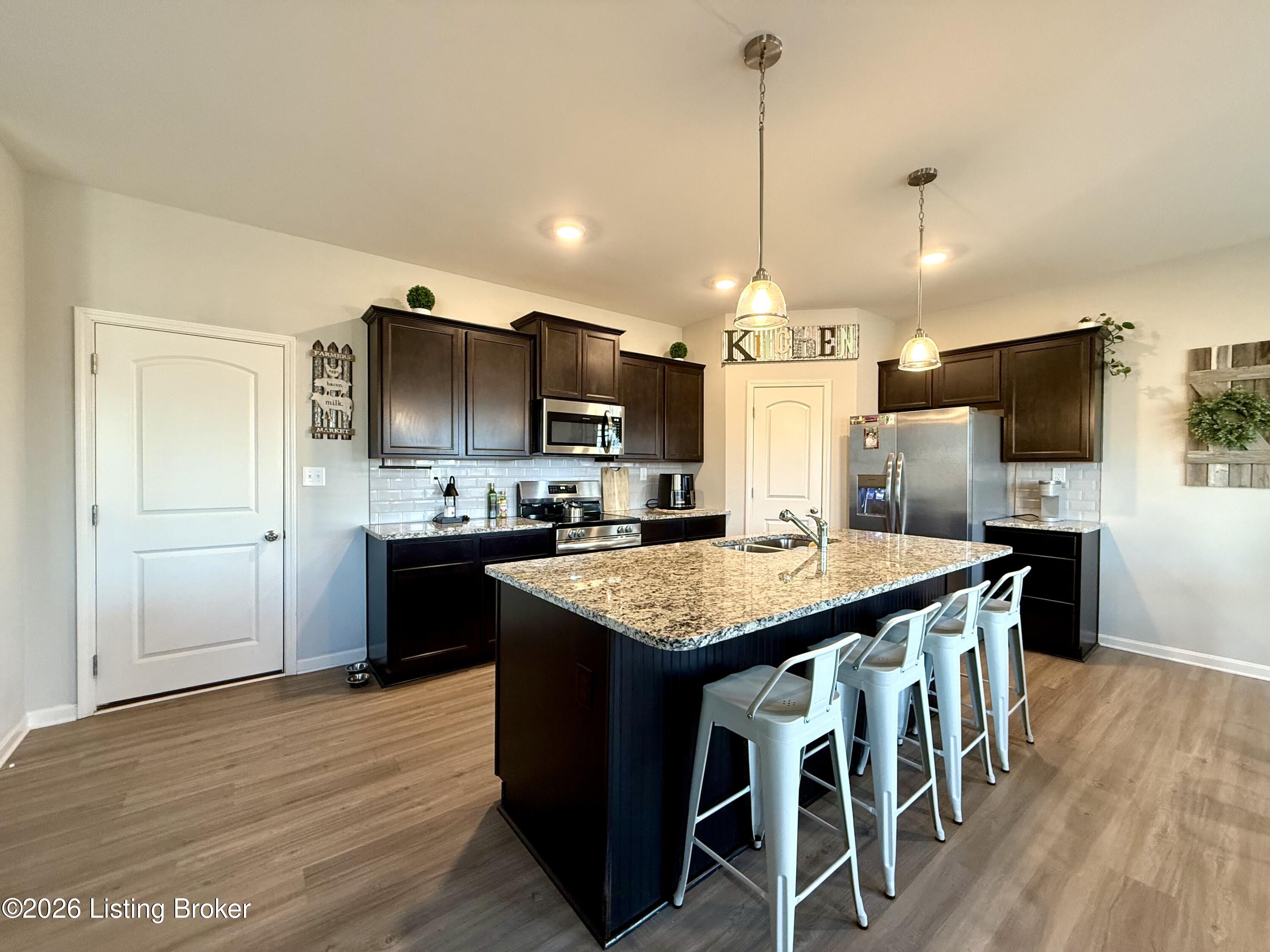 8403 Gateway Run Rd Property Photo 5