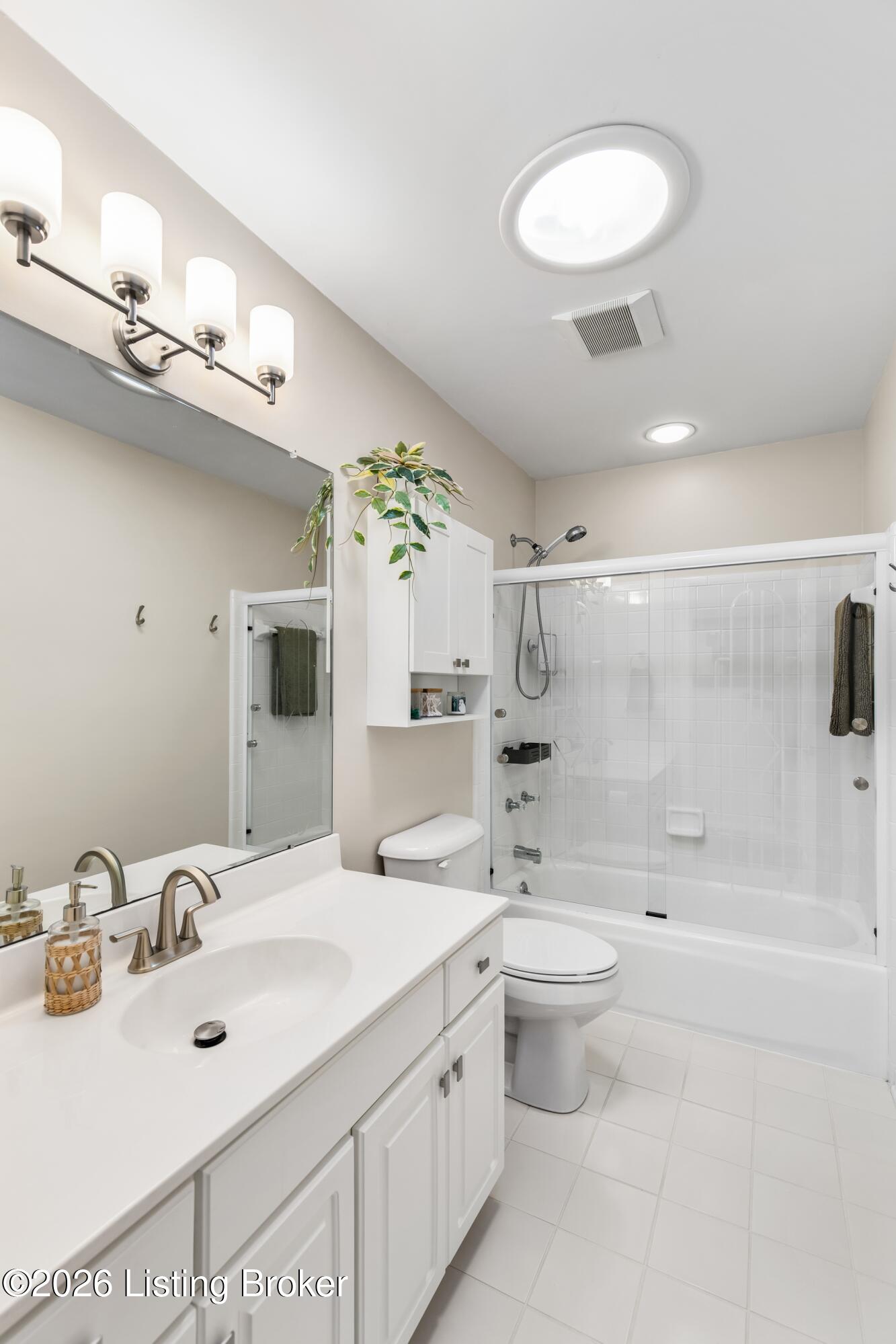 1028 Westgate Pl Property Photo 26