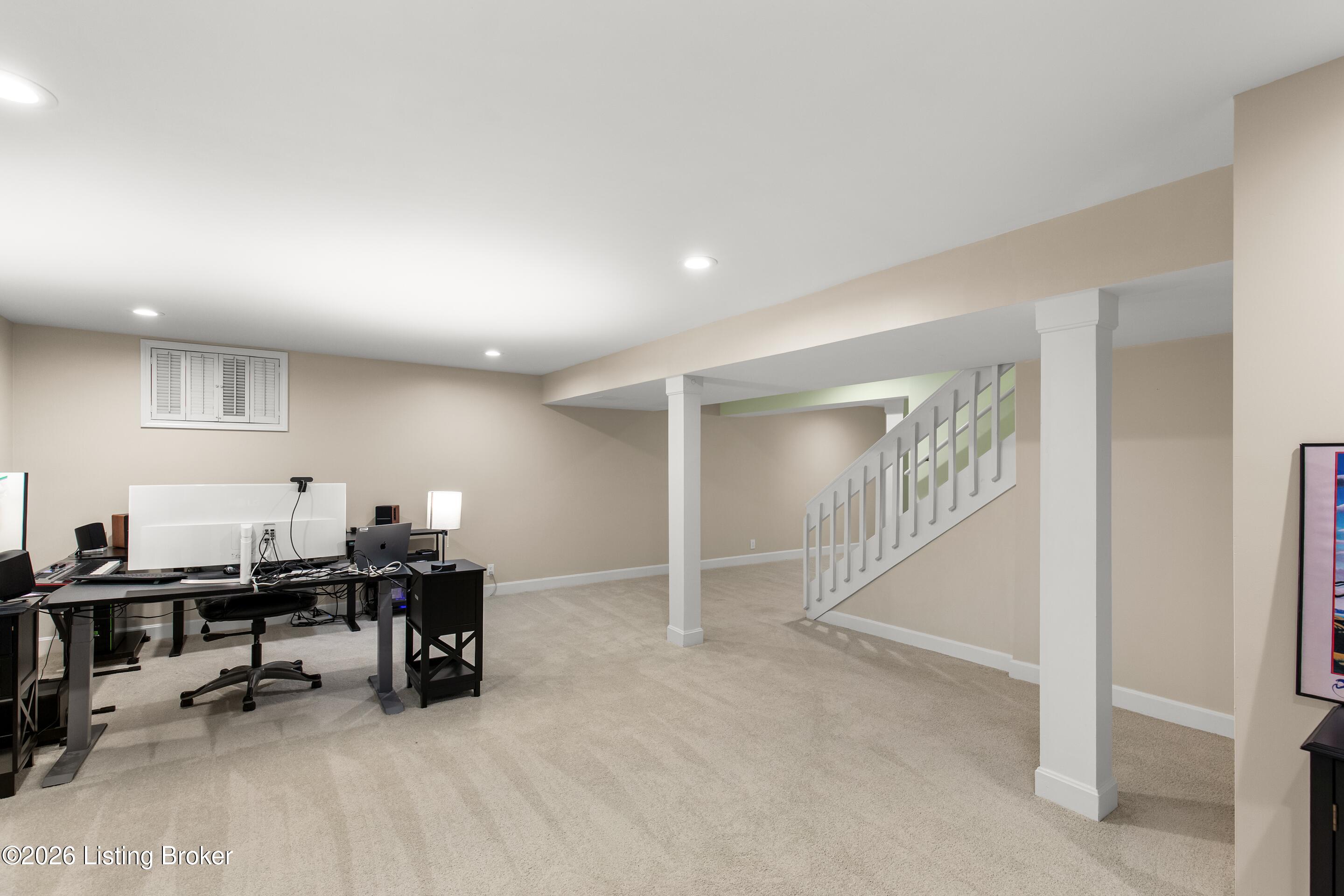1028 Westgate Pl Property Photo 30