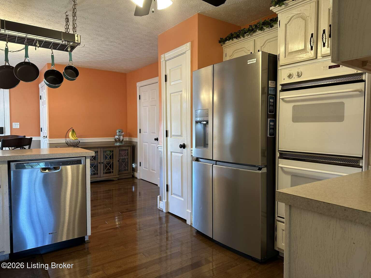 1002 Cobblestone Way Property Photo 5
