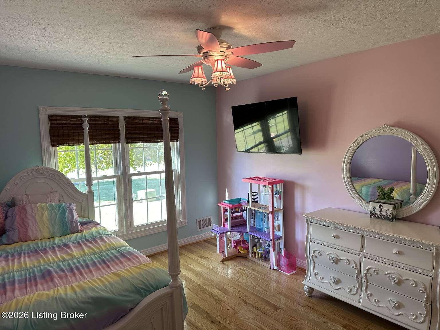 1002 Cobblestone Way Property Photo 13