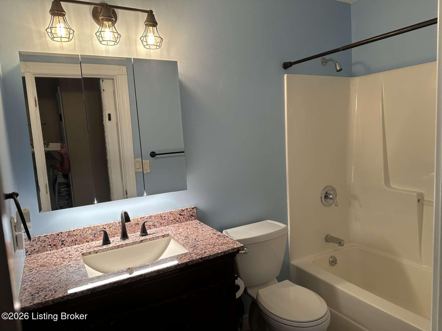 1002 Cobblestone Way Property Photo 14