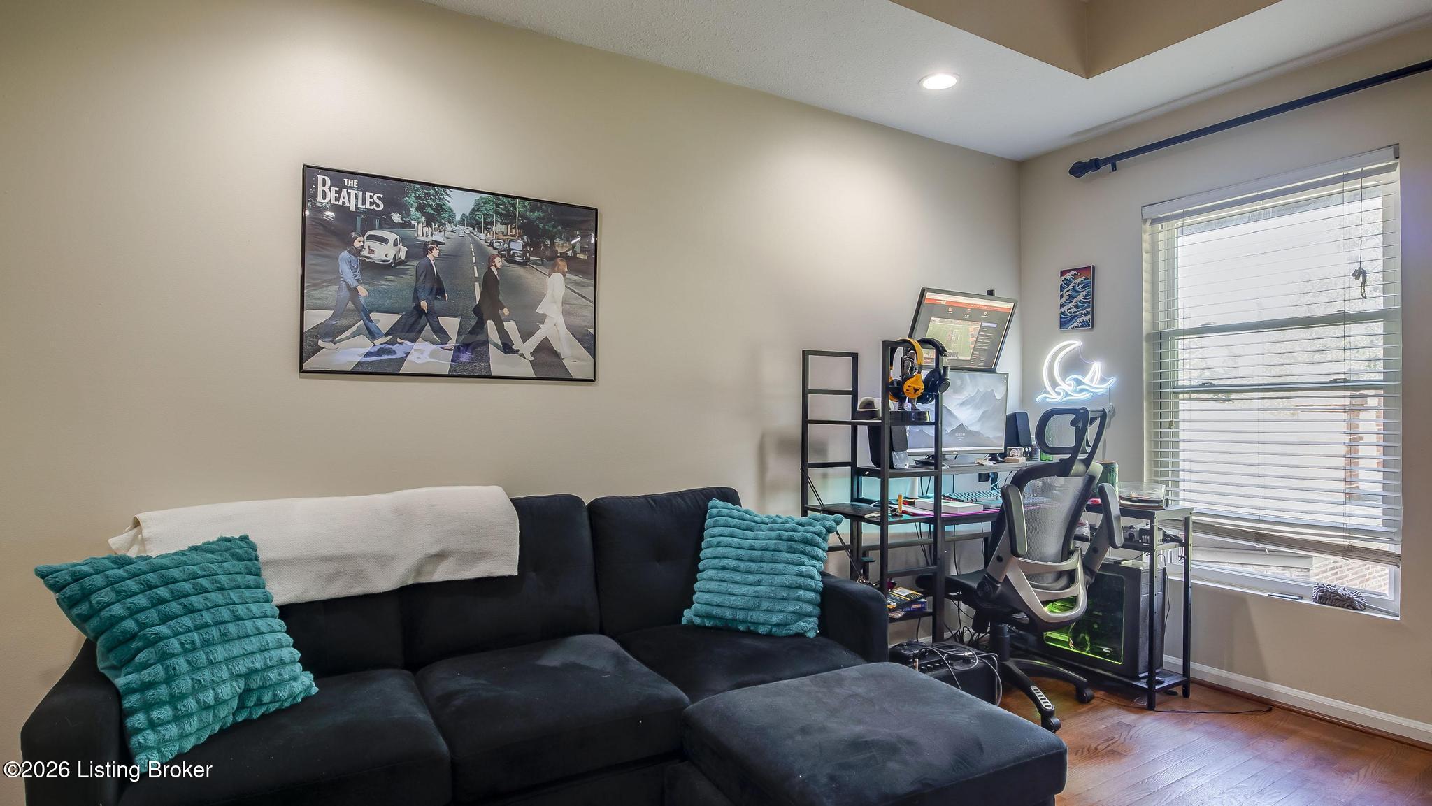 1856 Frankfort Ave Apt 6 Property Photo 6