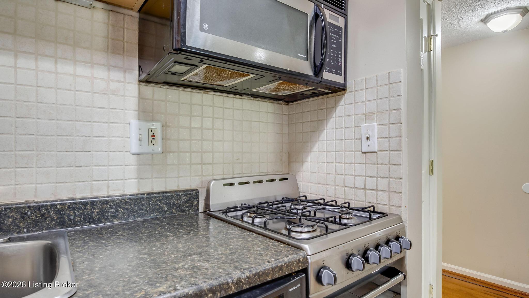 1856 Frankfort Ave Apt 6 Property Photo 10