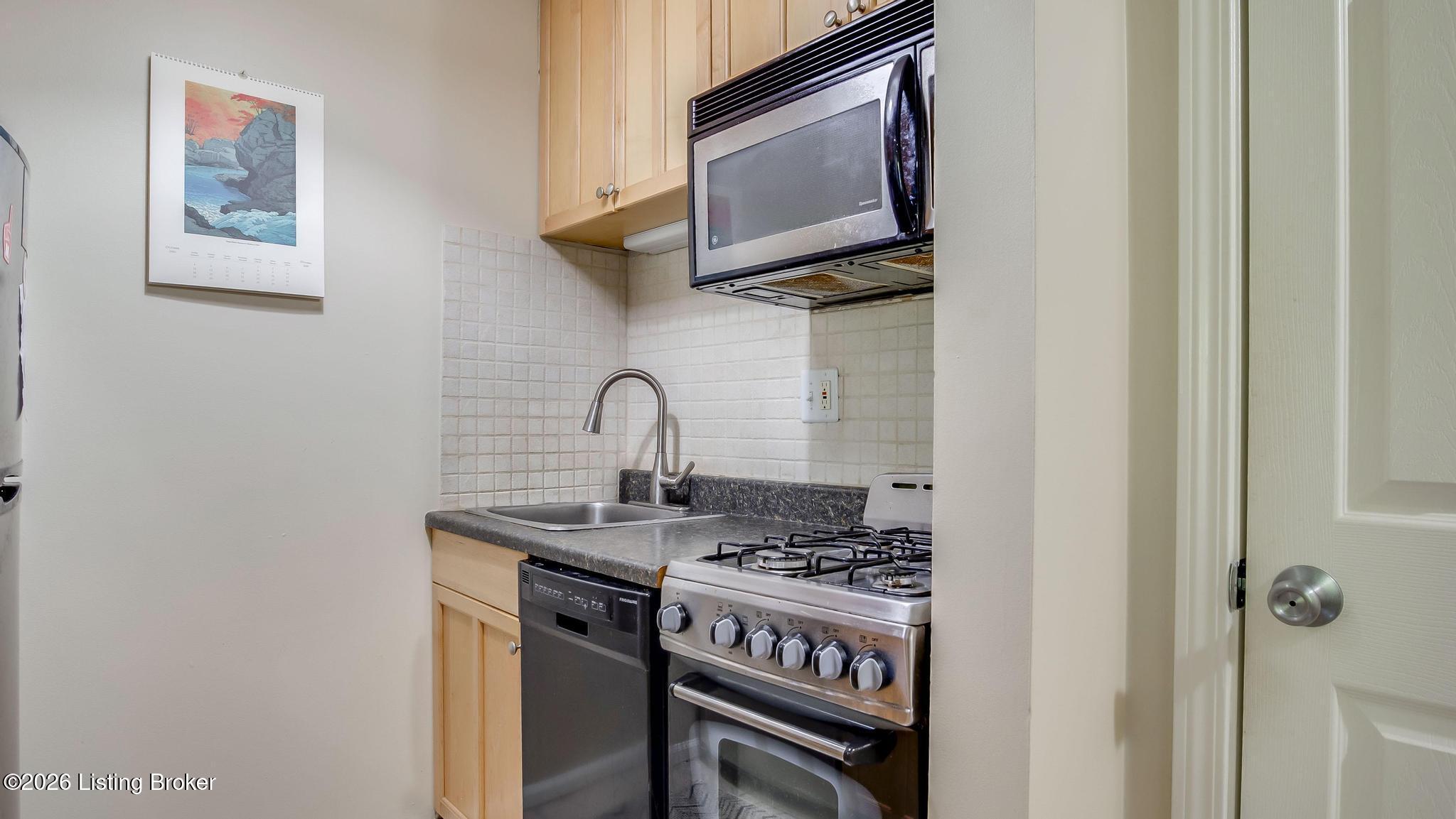 1856 Frankfort Ave Apt 6 Property Photo 12