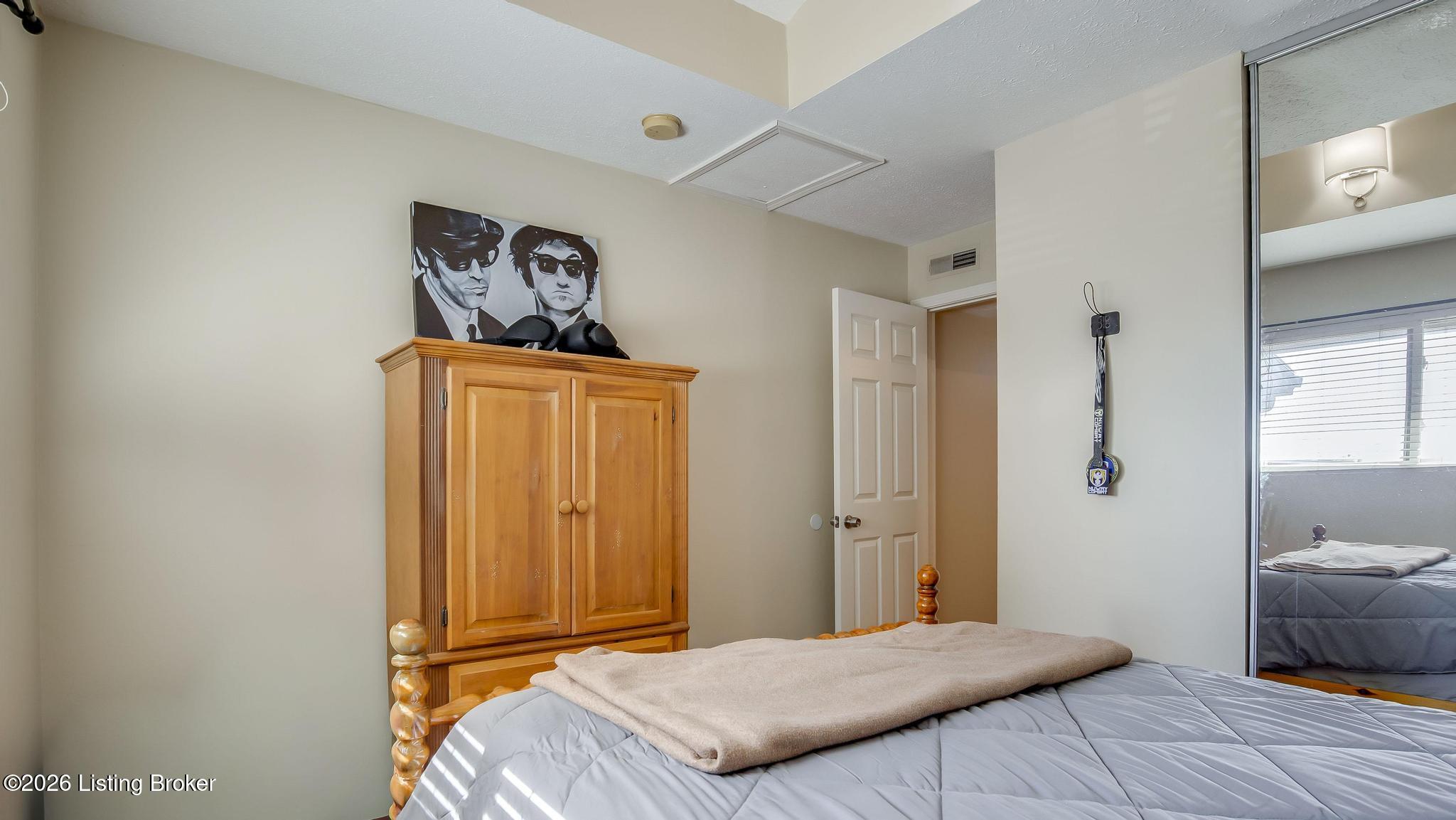 1856 Frankfort Ave Apt 6 Property Photo 16