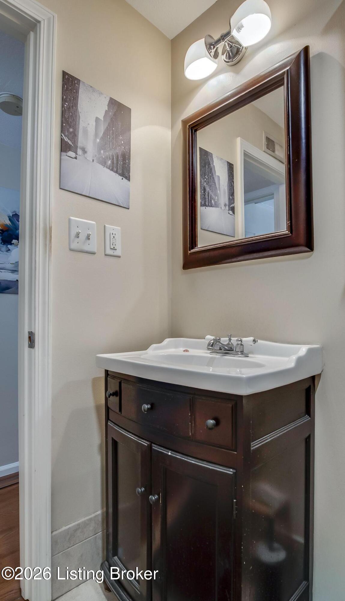 1856 Frankfort Ave Apt 6 Property Photo 18