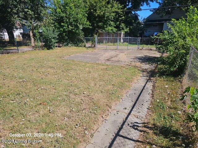 309 N 33rd St Property Photo 9