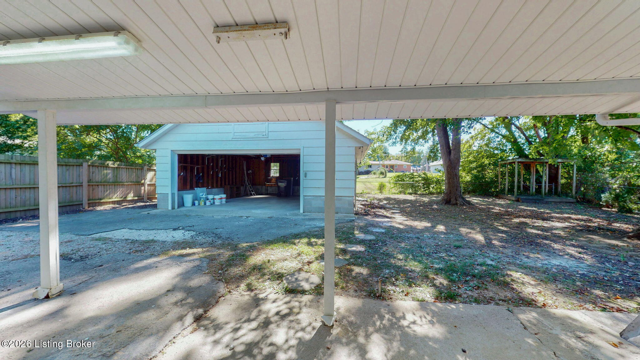 9212 Vevey Rd Property Photo 7