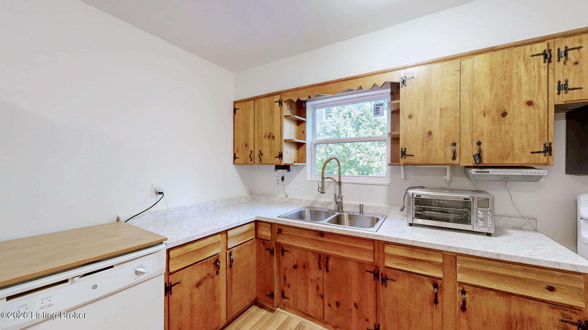 9212 Vevey Rd Property Photo 13