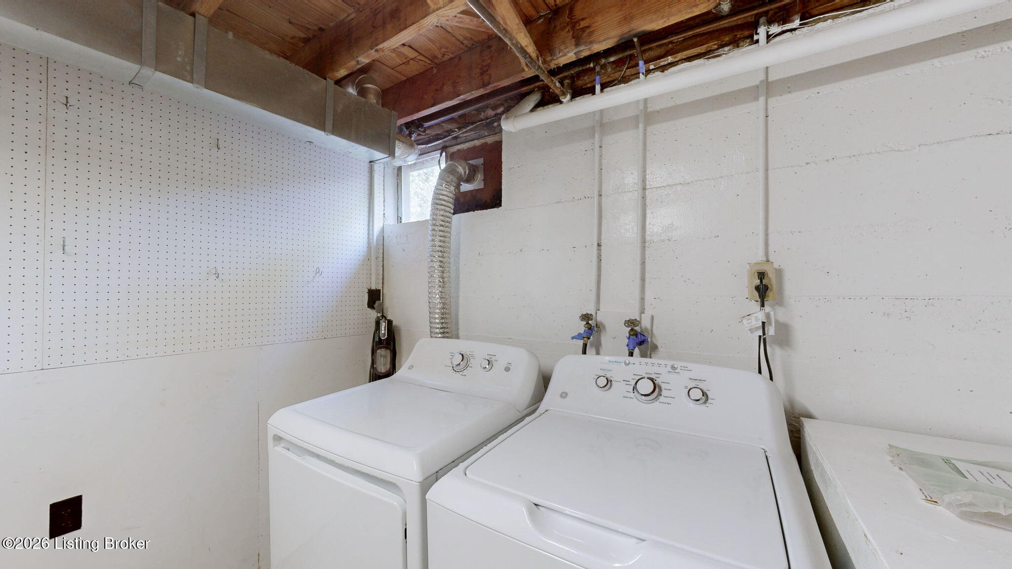 9212 Vevey Rd Property Photo 31