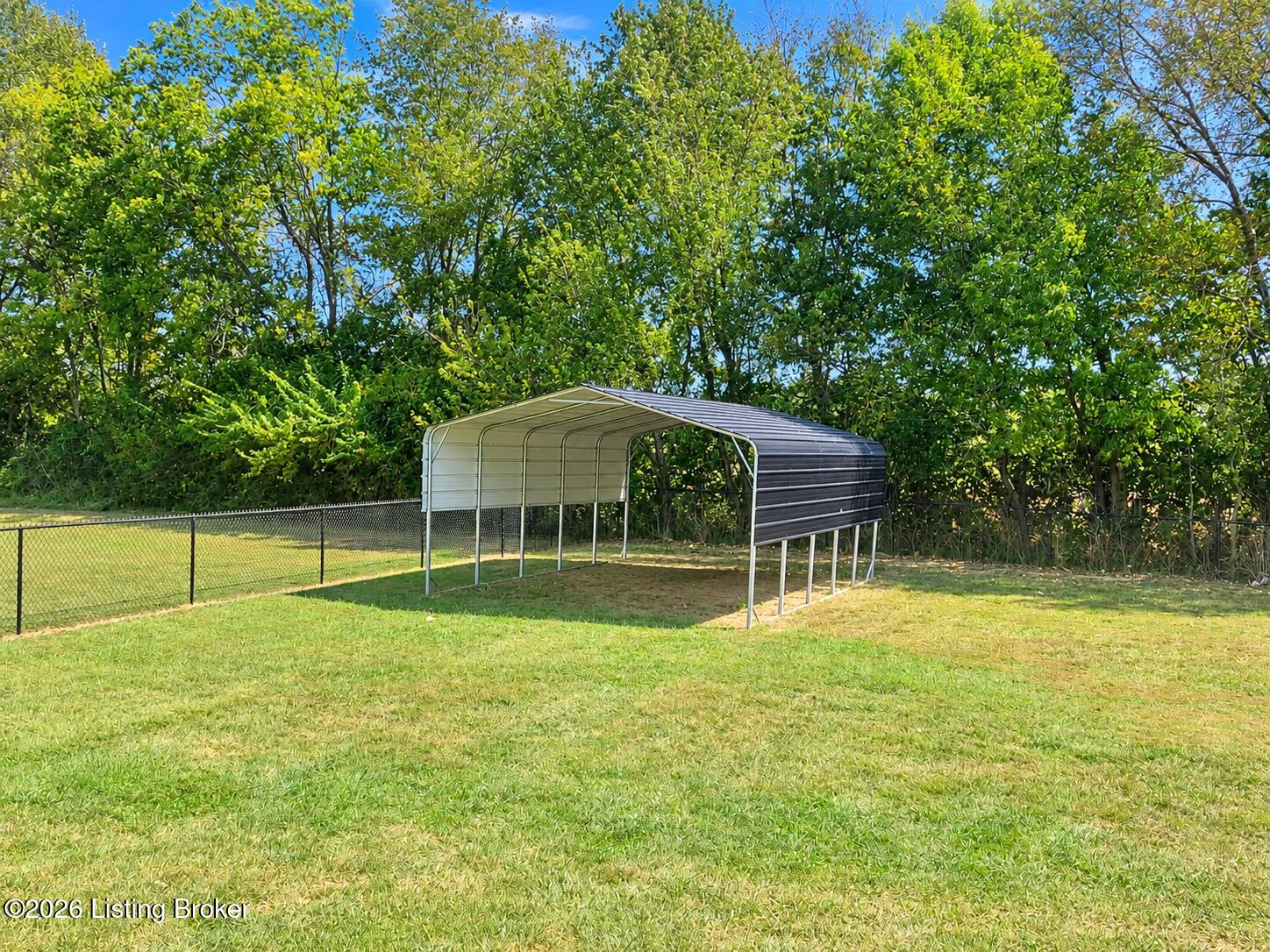 123 Iroquois Trail Property Photo 4