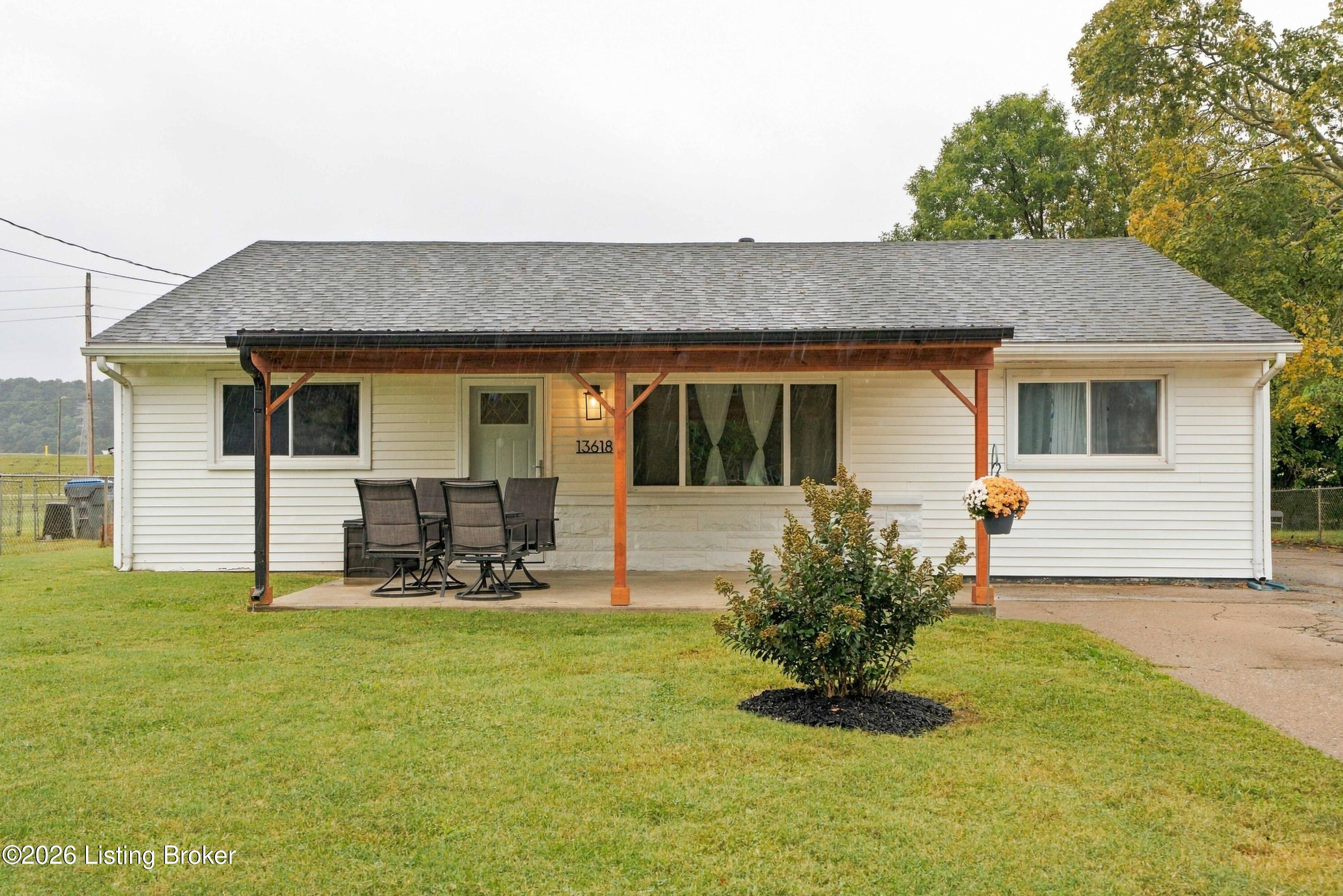 13618 Tennis Blvd Property Photo 1