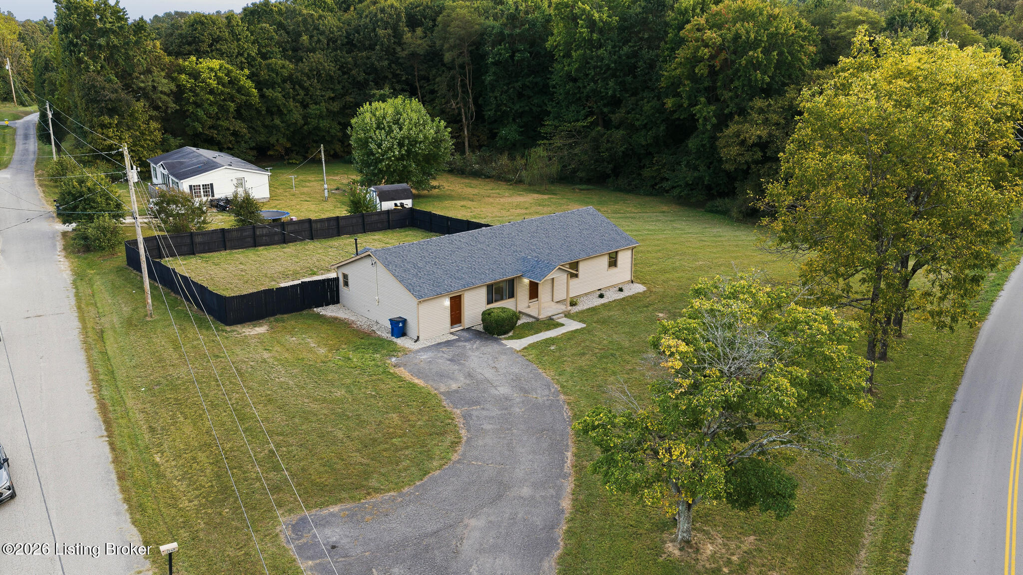 2260 Rabbitt Run Rd Property Photo 2