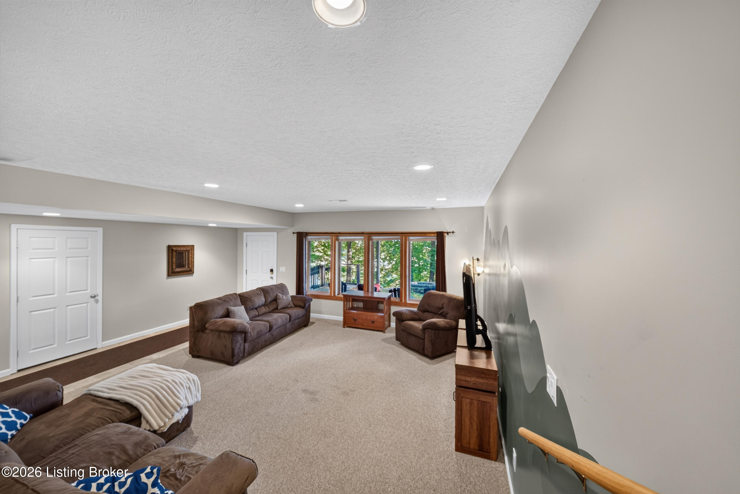344 Lake Forest Ln Property Photo 38