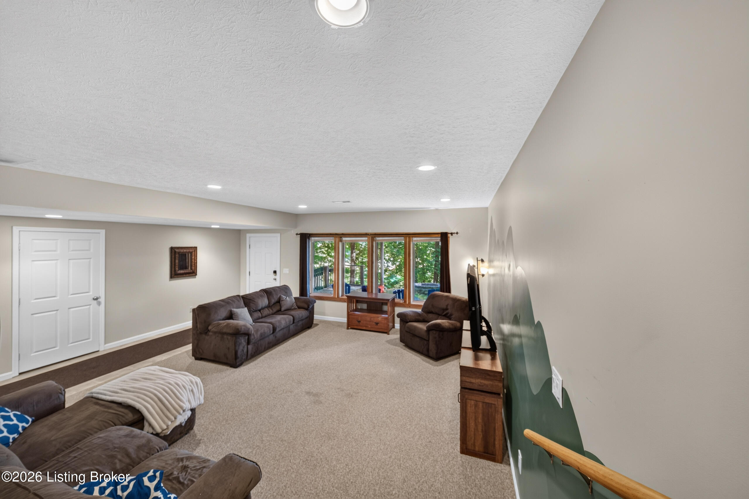 344 Lake Forest Ln Property Photo 39