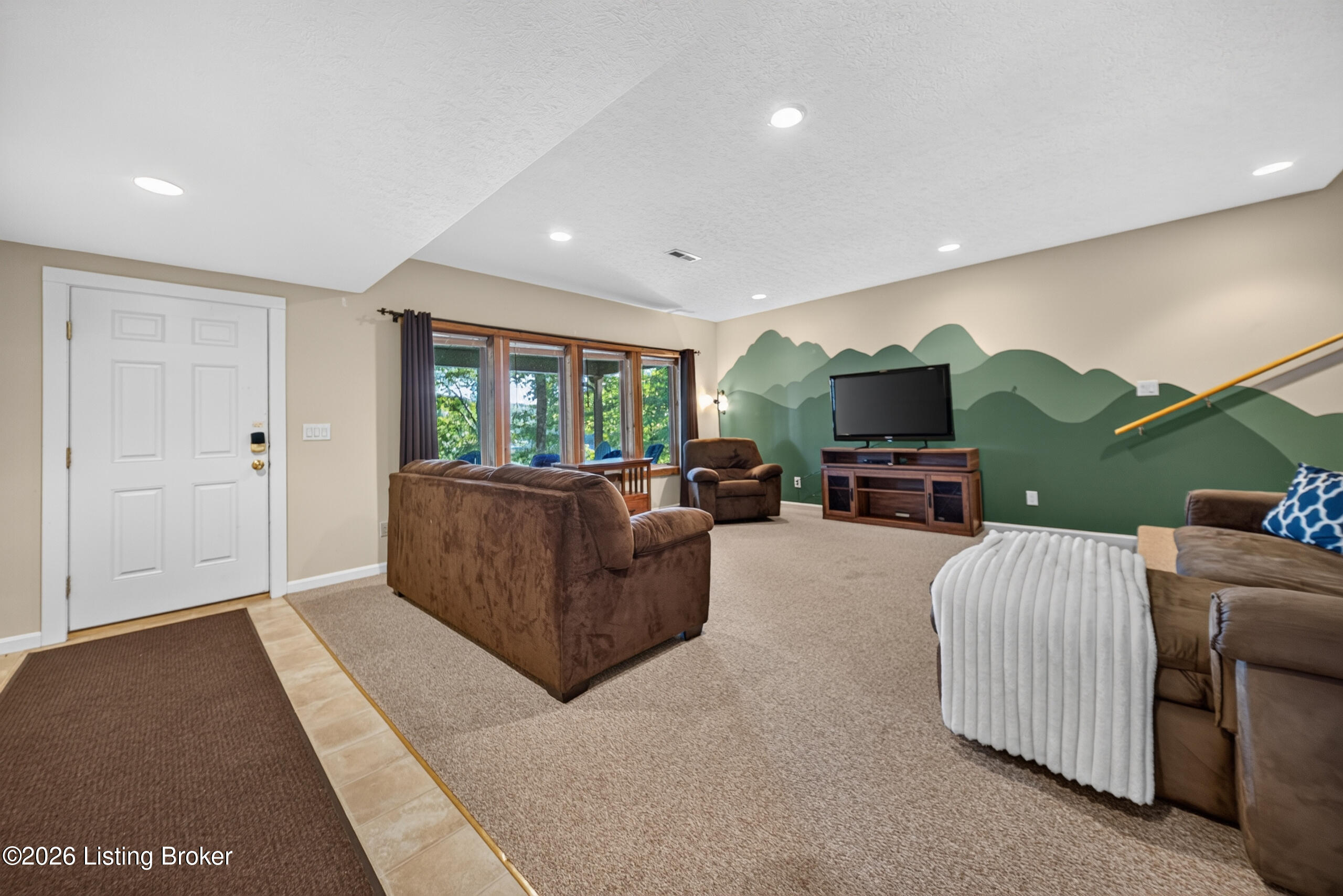 344 Lake Forest Ln Property Photo 41