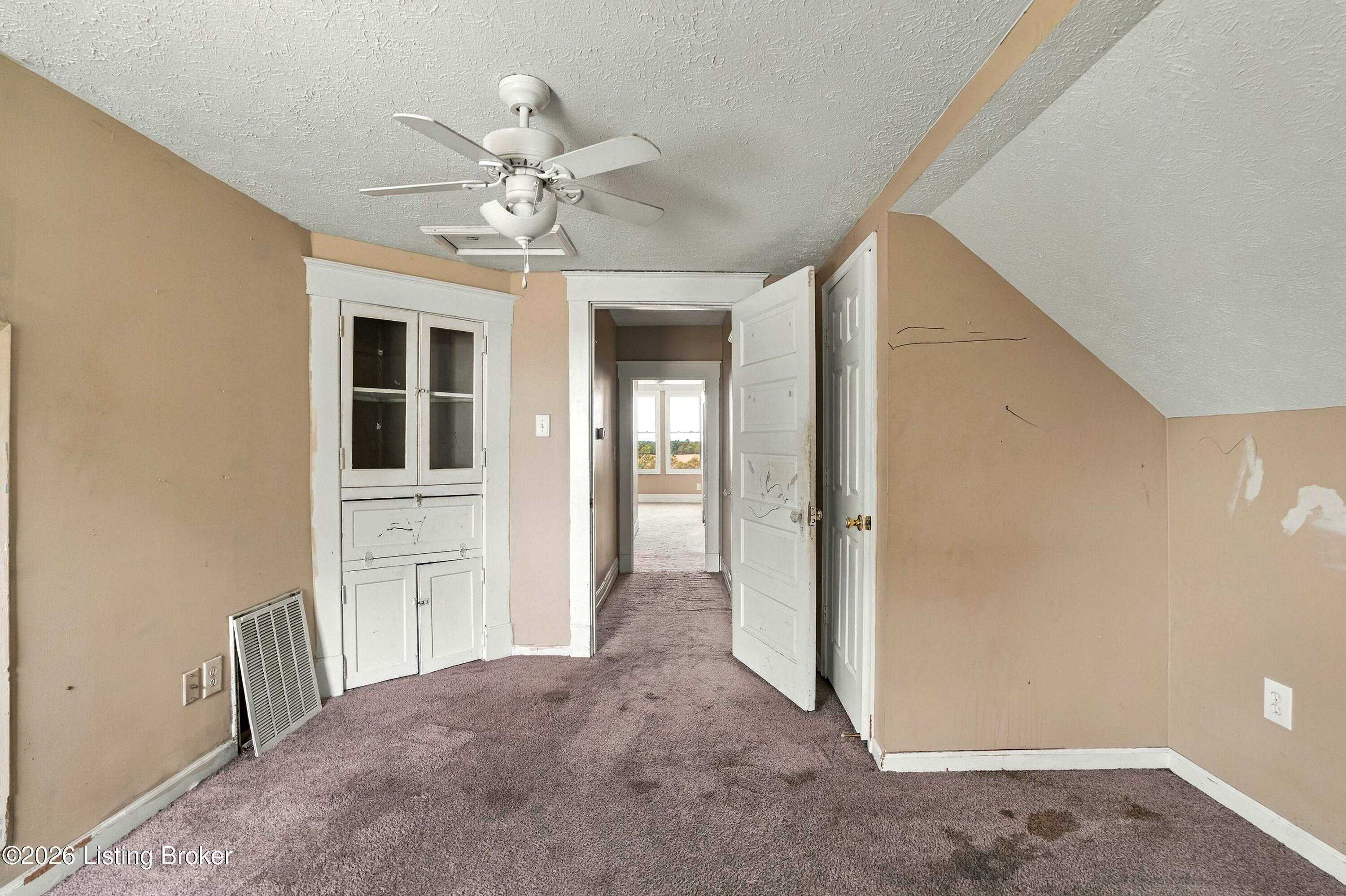 282 Clear Creek Rd Property Photo 31