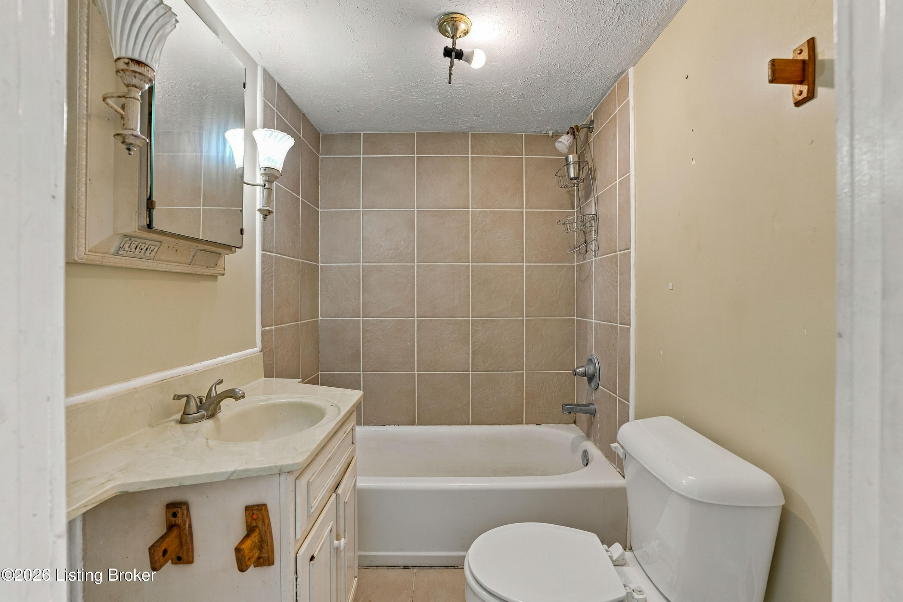 282 Clear Creek Rd Property Photo 33