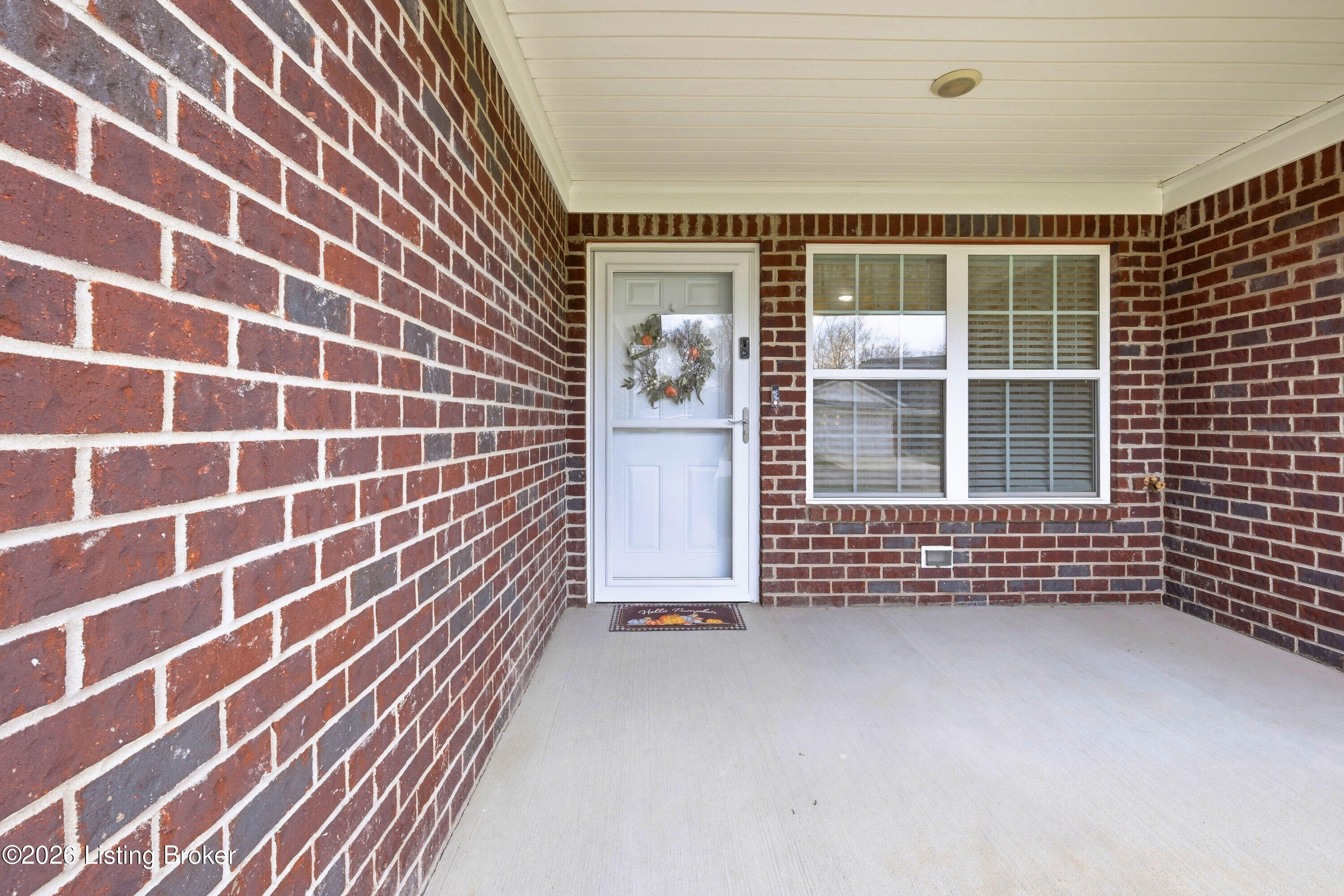 6724 Eagle Wood Dr Property Photo 3
