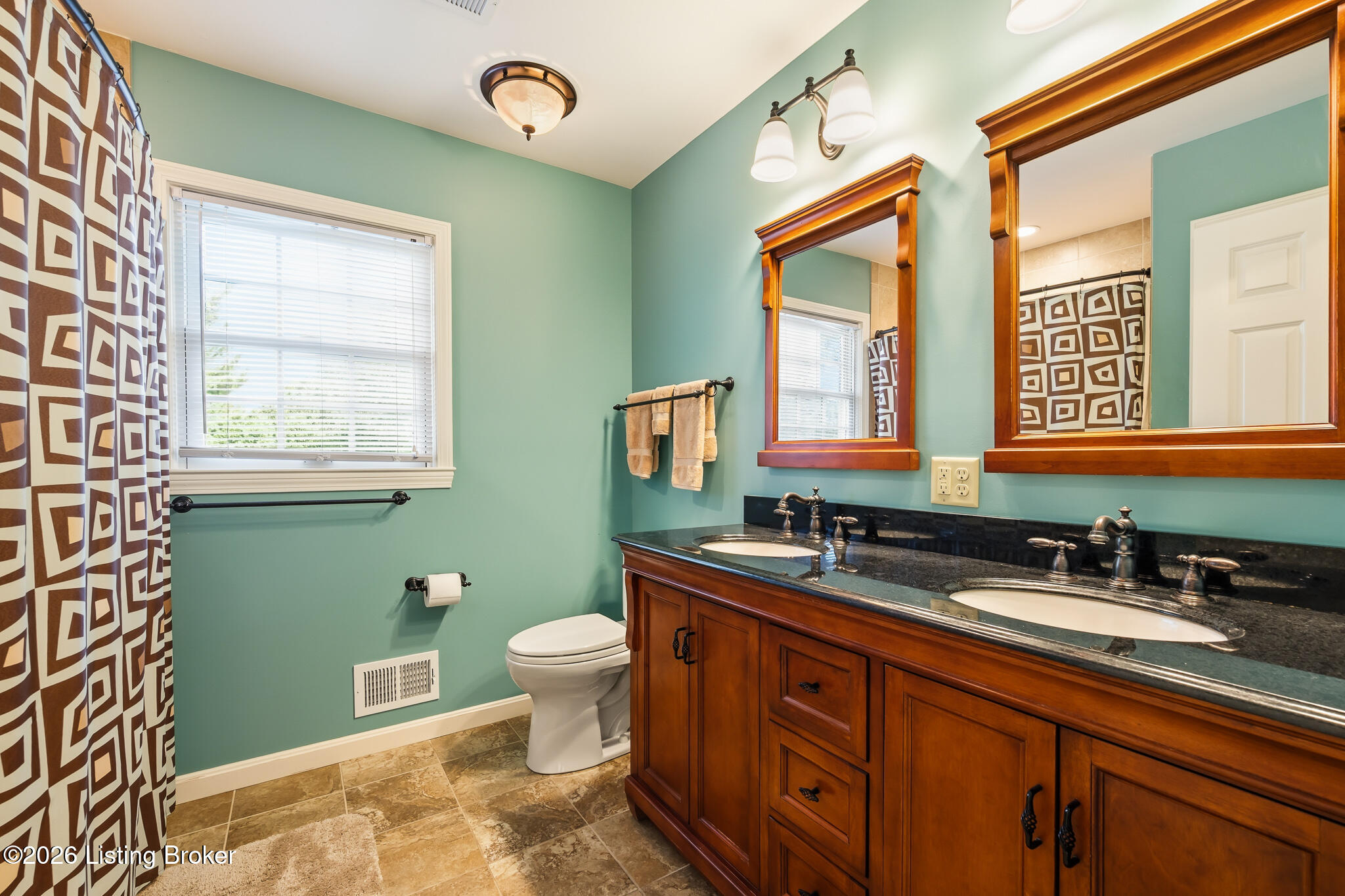 2203 Merrick Rd Property Photo 44