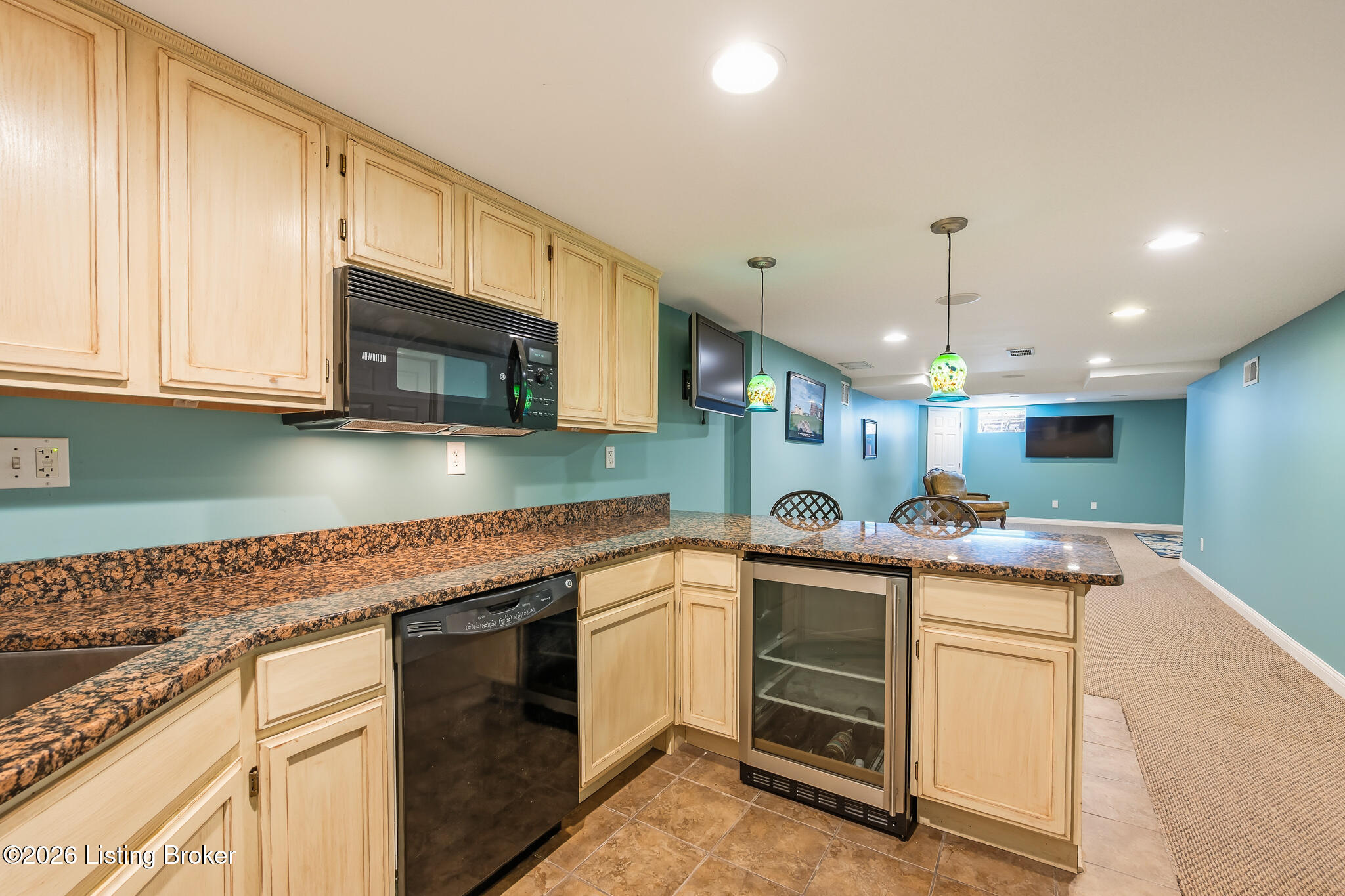 2203 Merrick Rd Property Photo 48