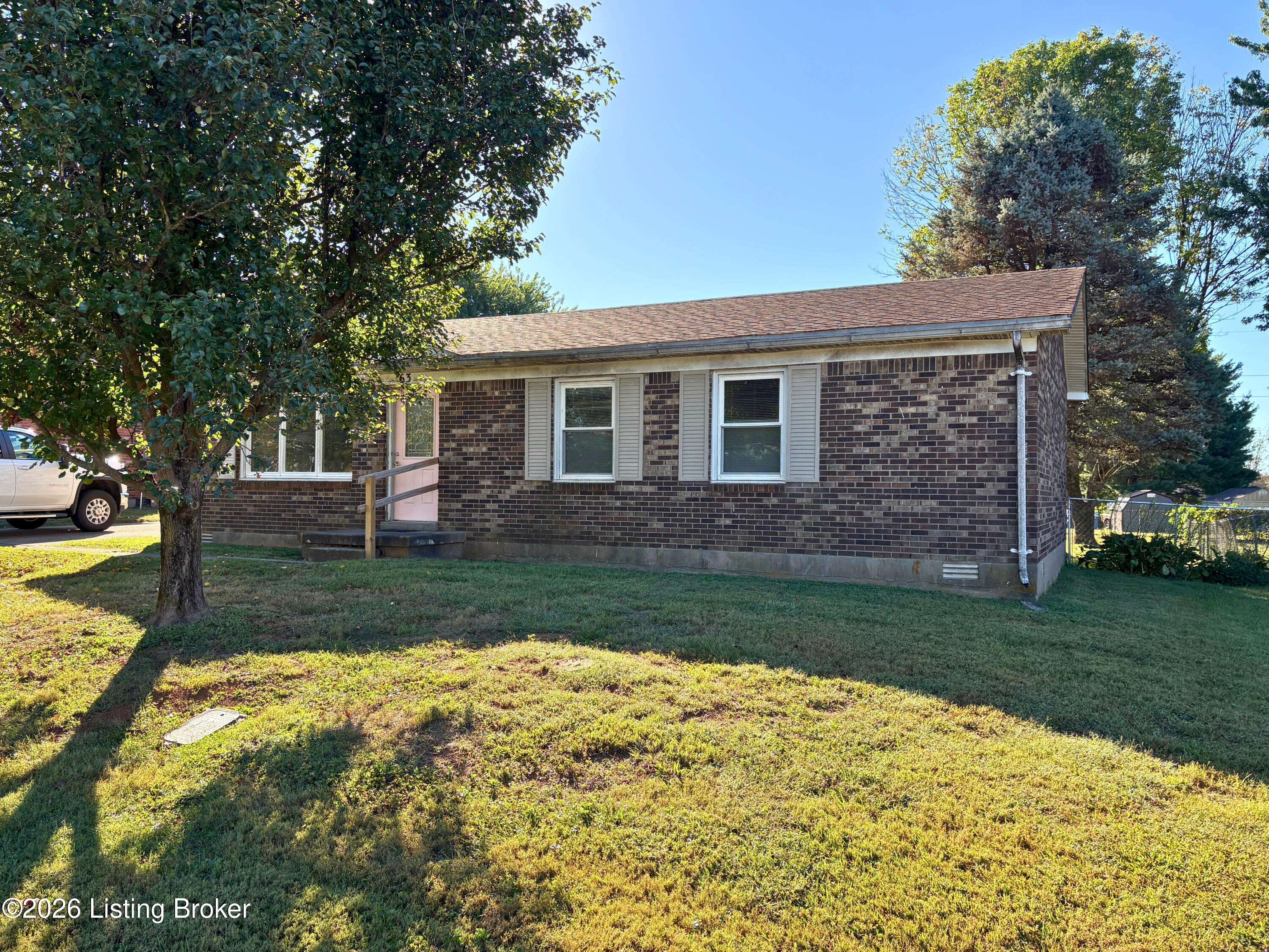 63 Jefferson Ave Property Photo 2