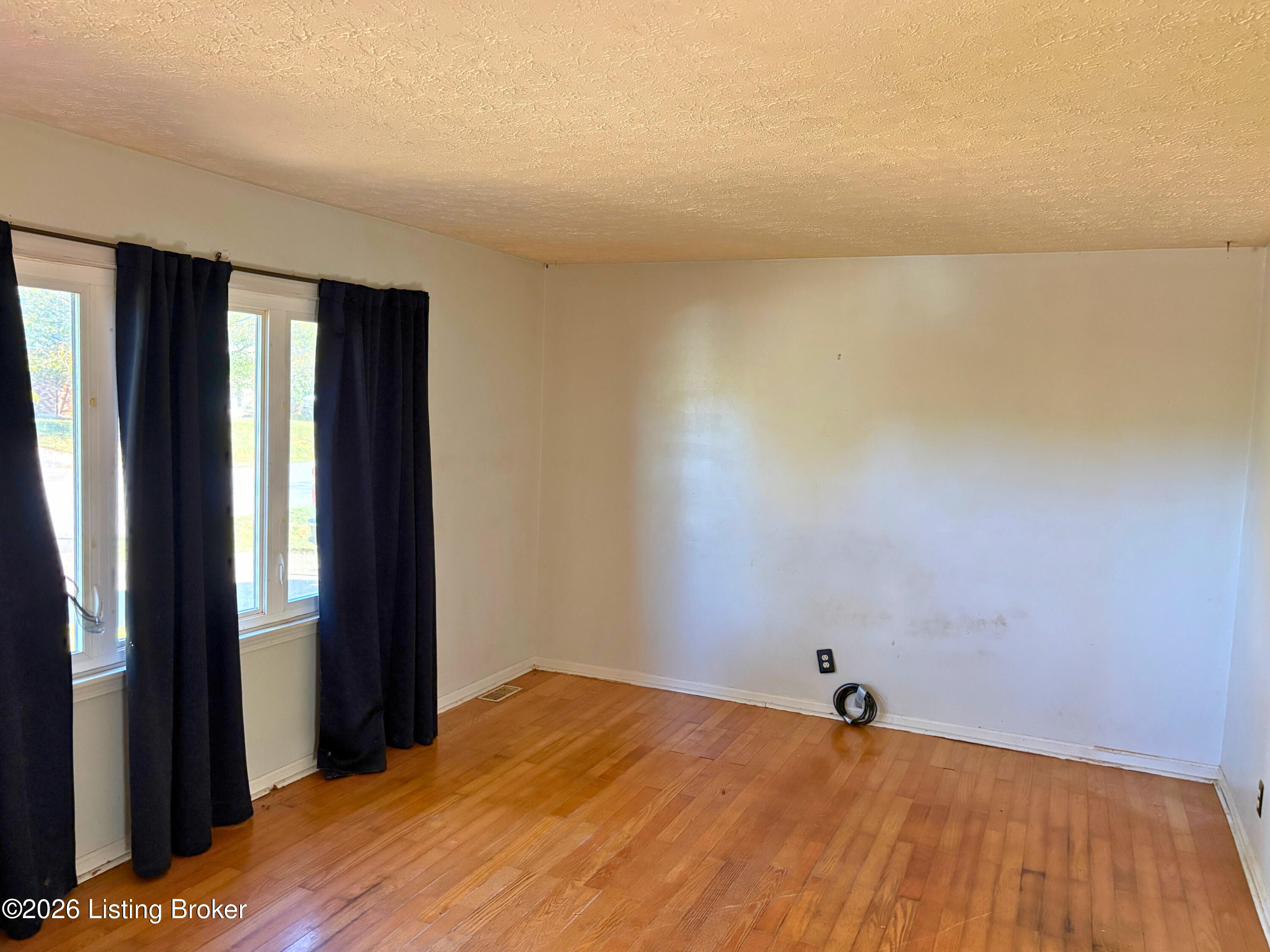 63 Jefferson Ave Property Photo 6