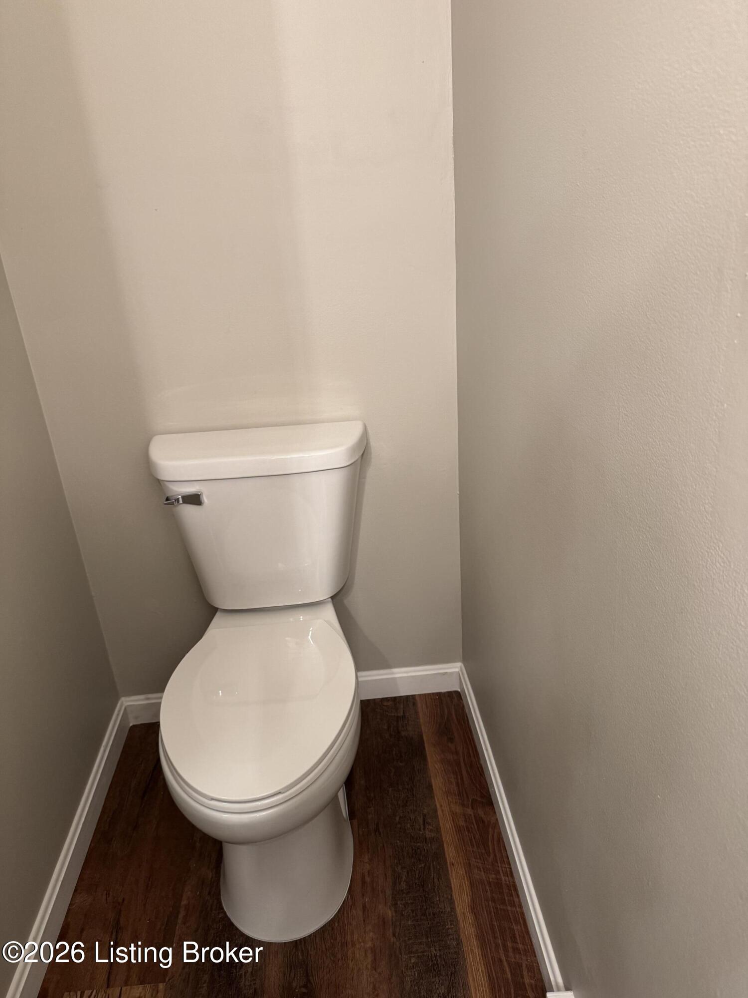 1122 Grayson St Property Photo 15