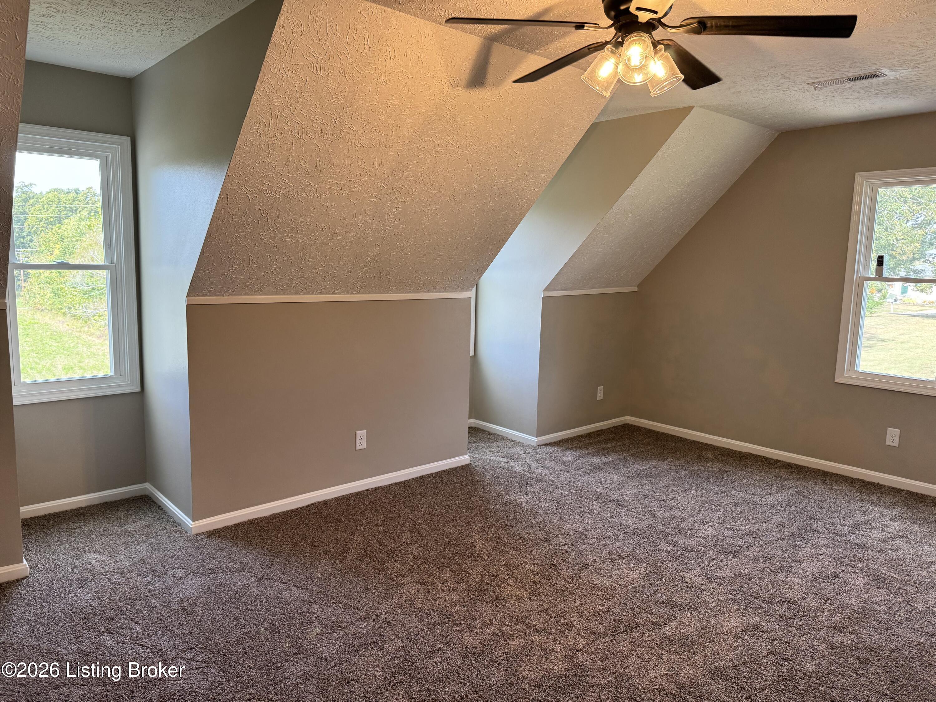 1122 Grayson St Property Photo 26