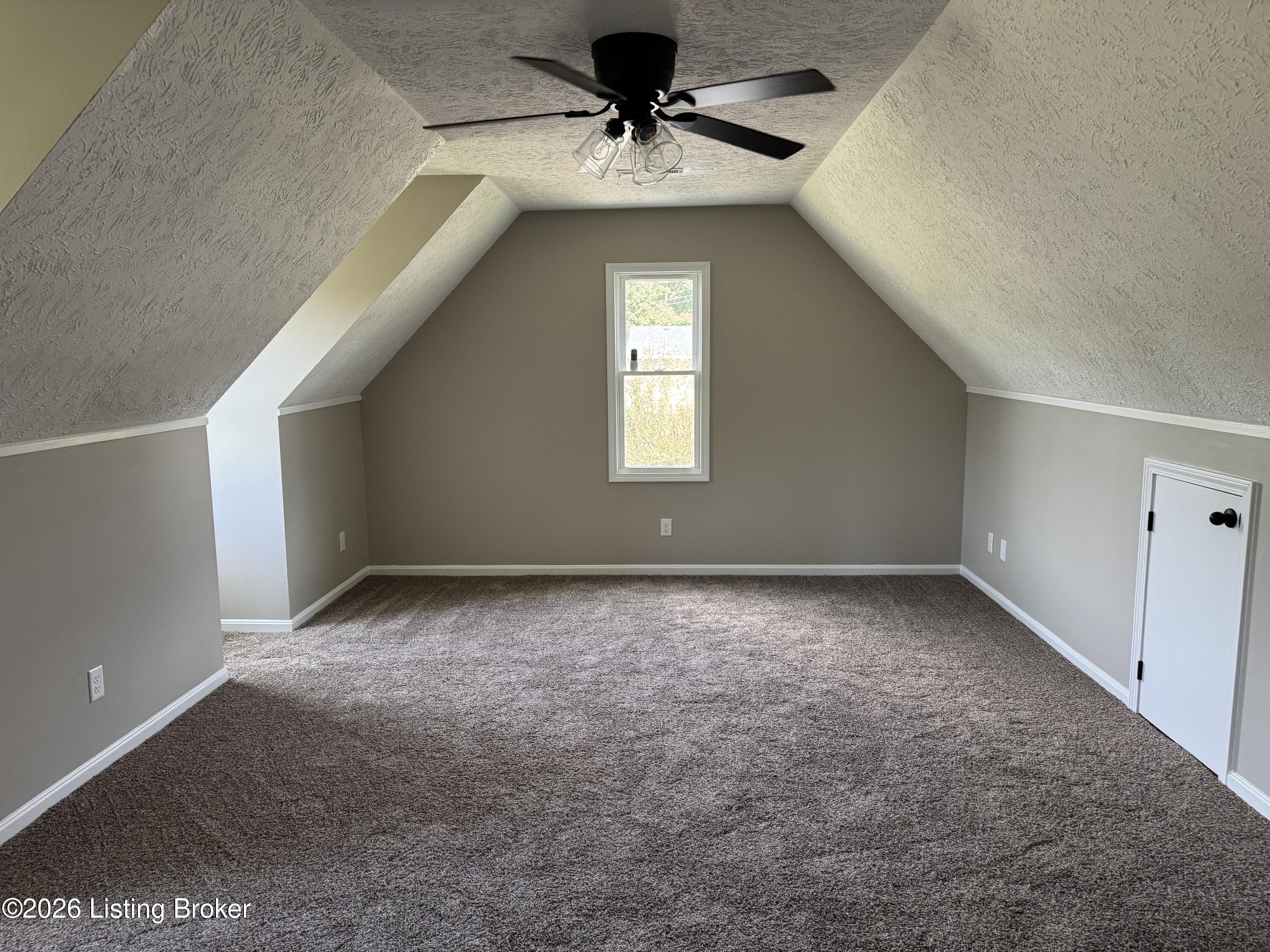 1122 Grayson St Property Photo 27
