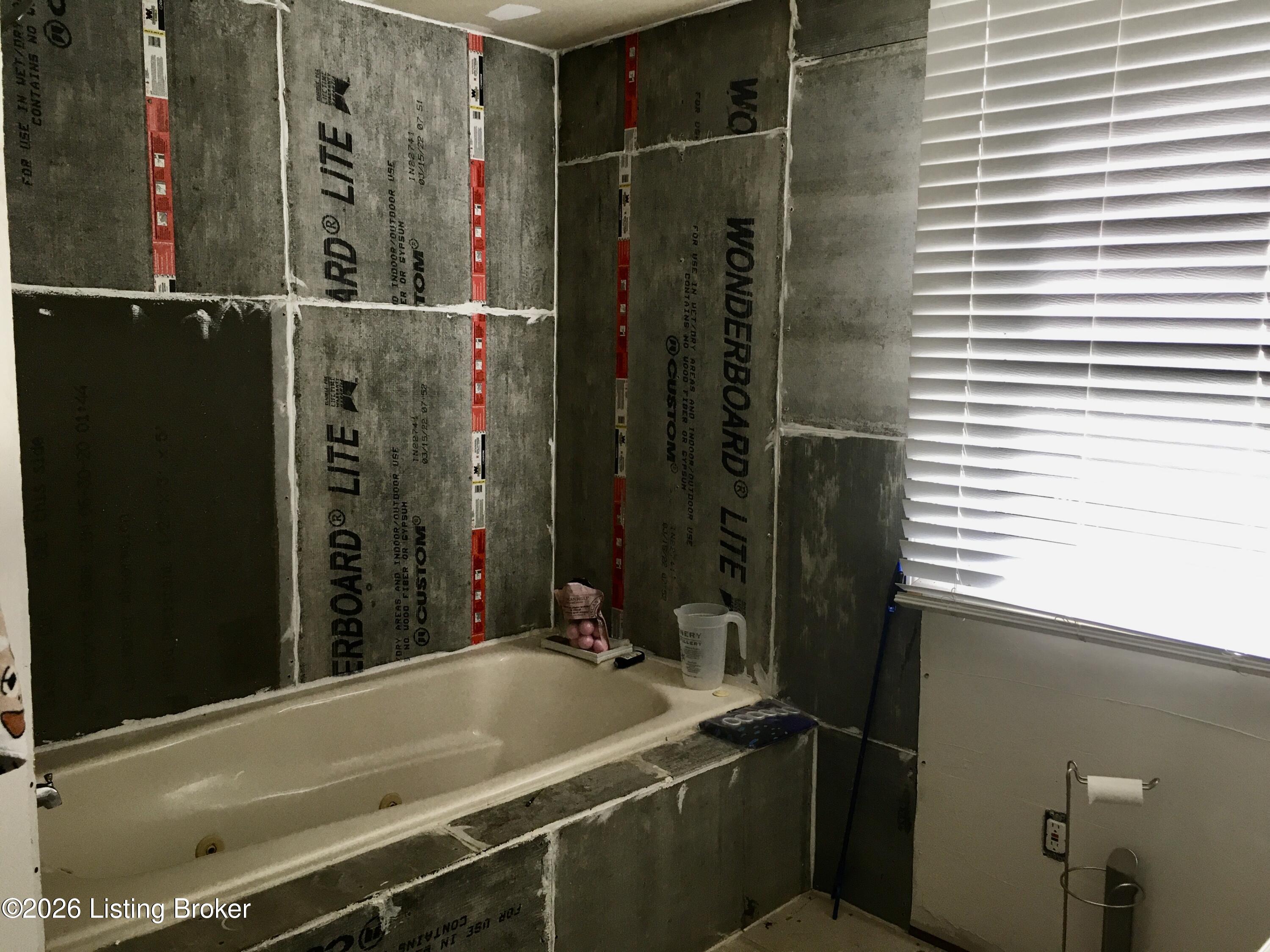5111 Terry Rd Property Photo 13