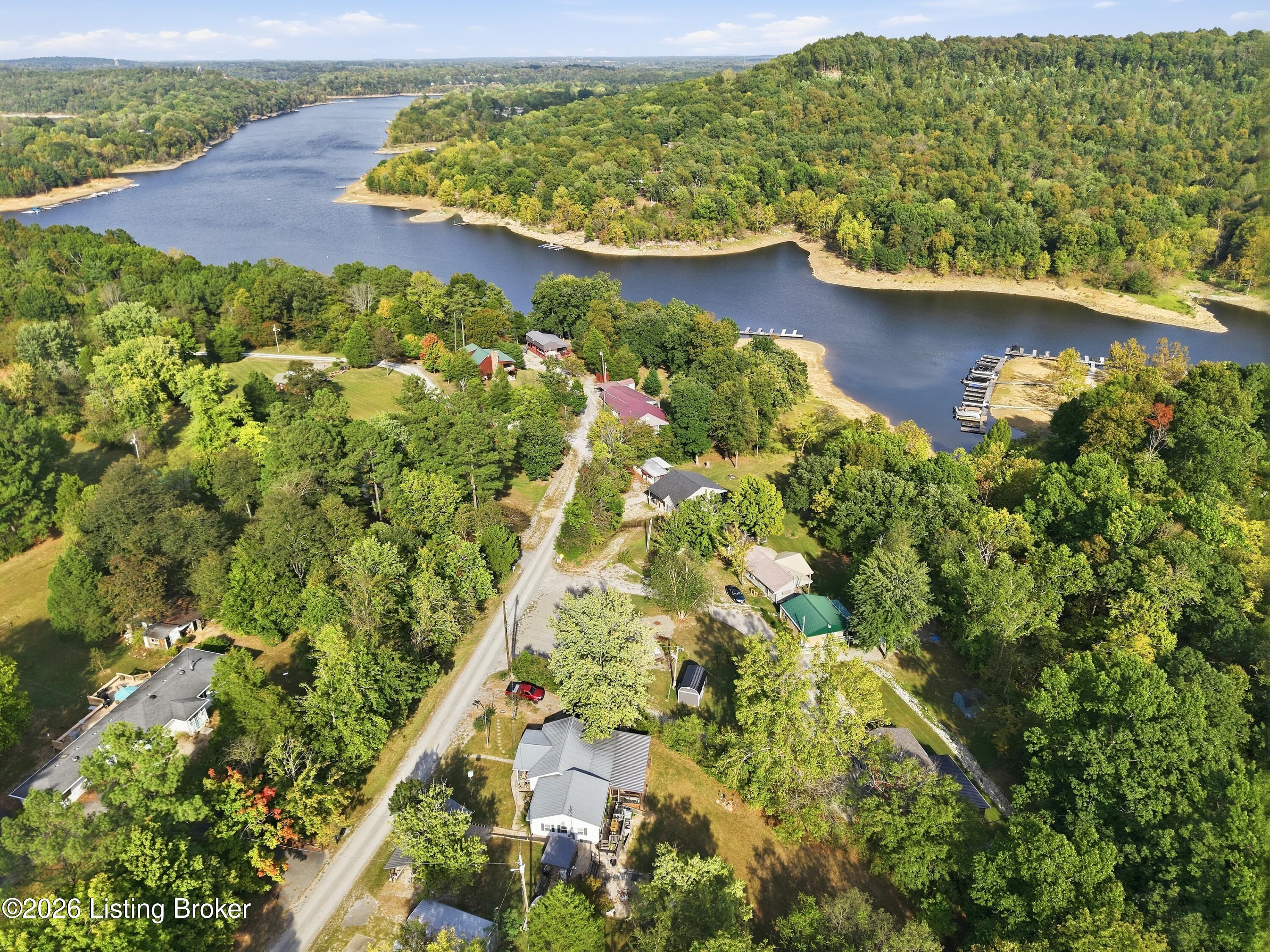 69 Cedar Cove Rd Property Photo 4