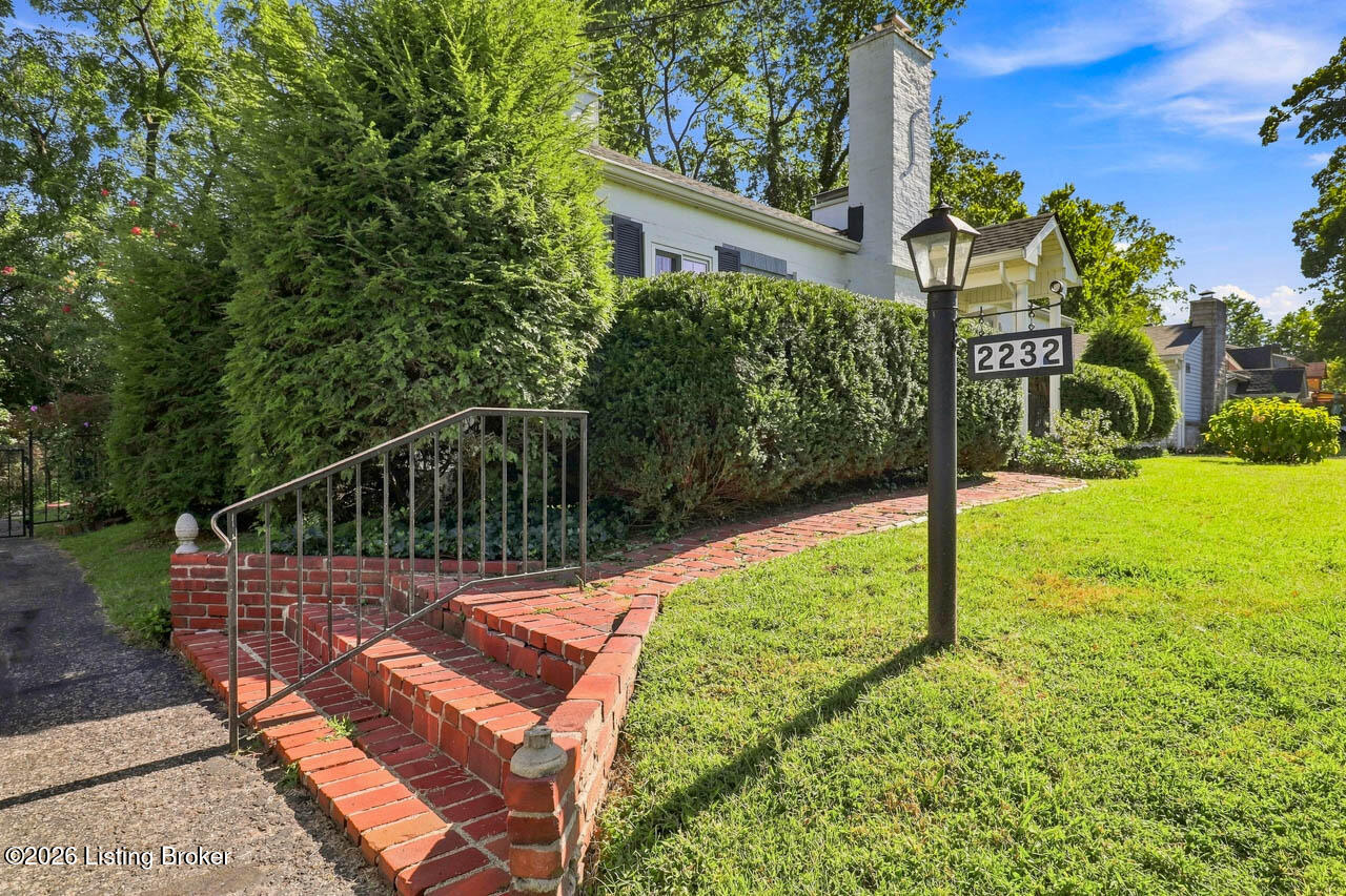 2232 Hawthorne Ave Property Photo 5