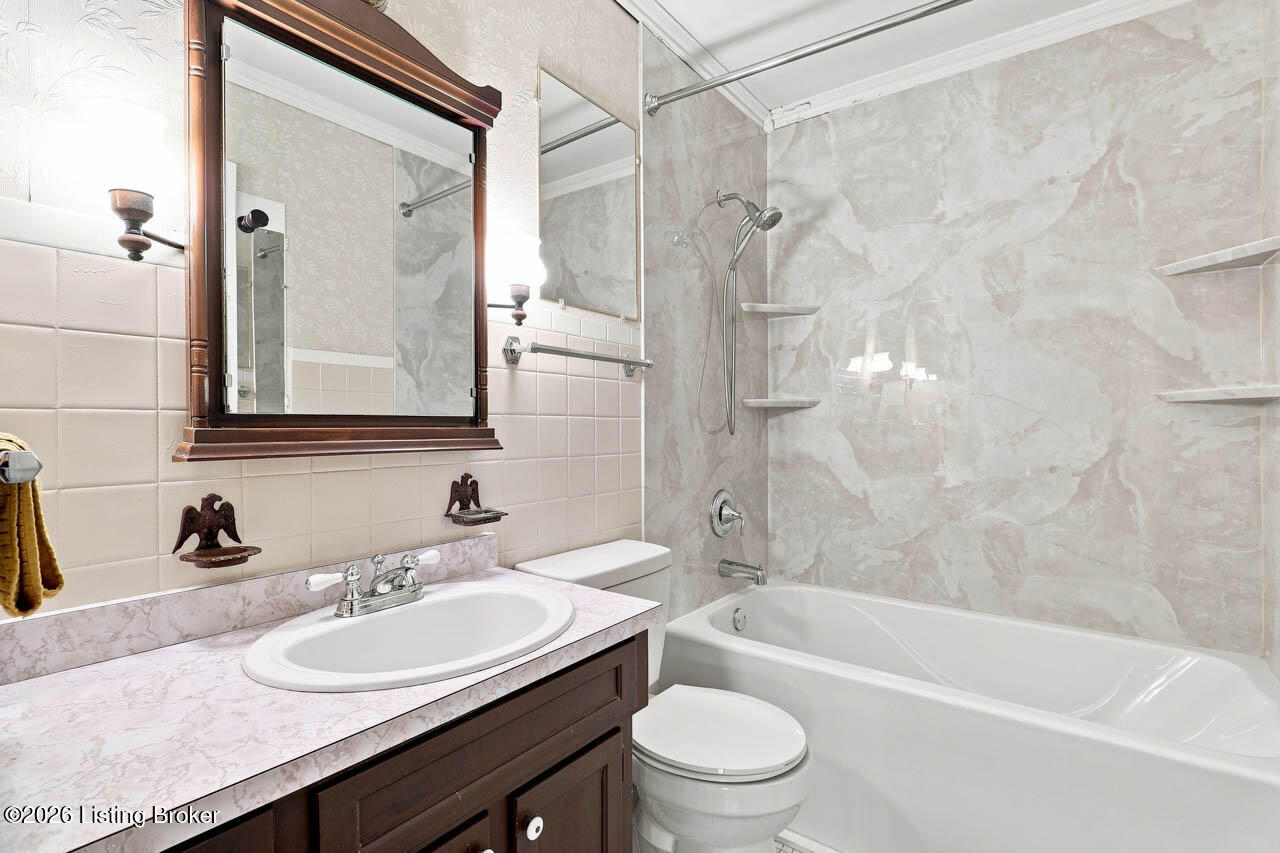 2232 Hawthorne Ave Property Photo 30