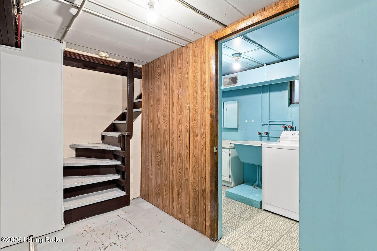 2232 Hawthorne Ave Property Photo 40