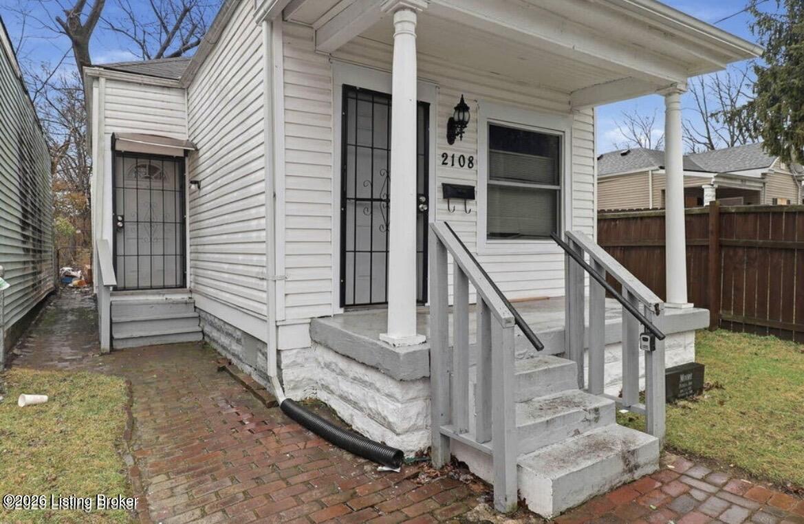 2108 Wilson Ave Property Photo 1
