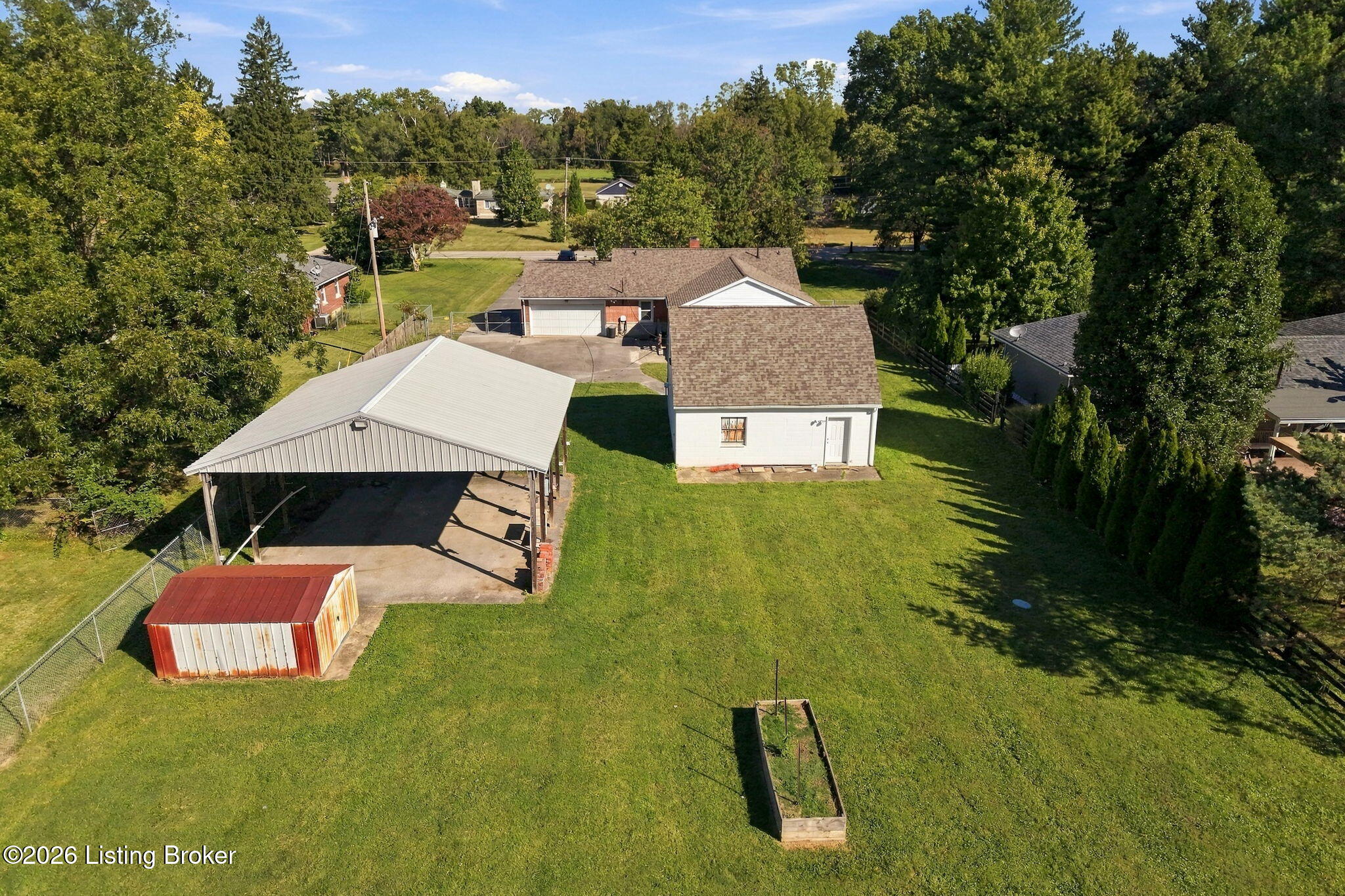 8022 Watterson Trail Property Photo 53