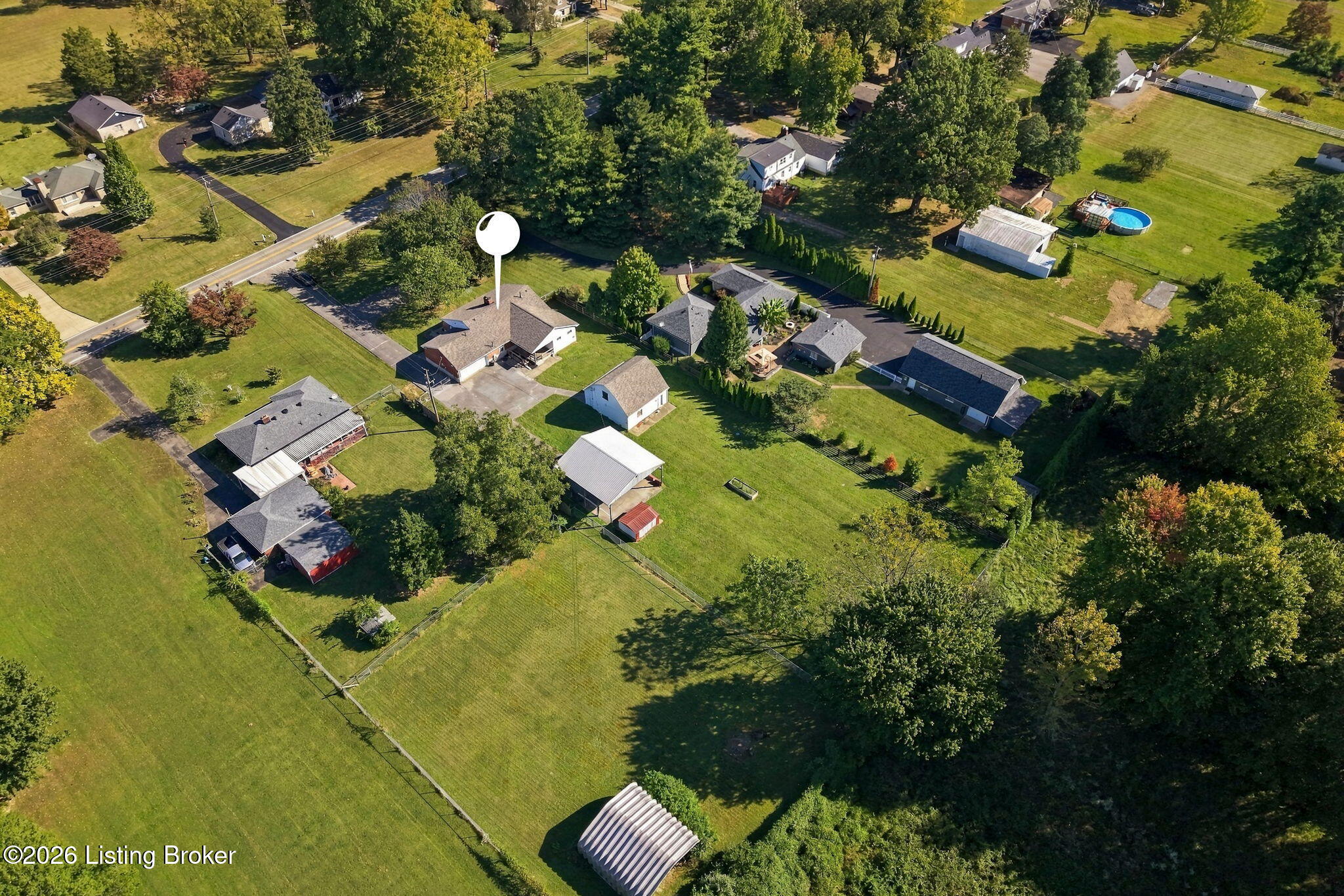 8022 Watterson Trail Property Photo 64