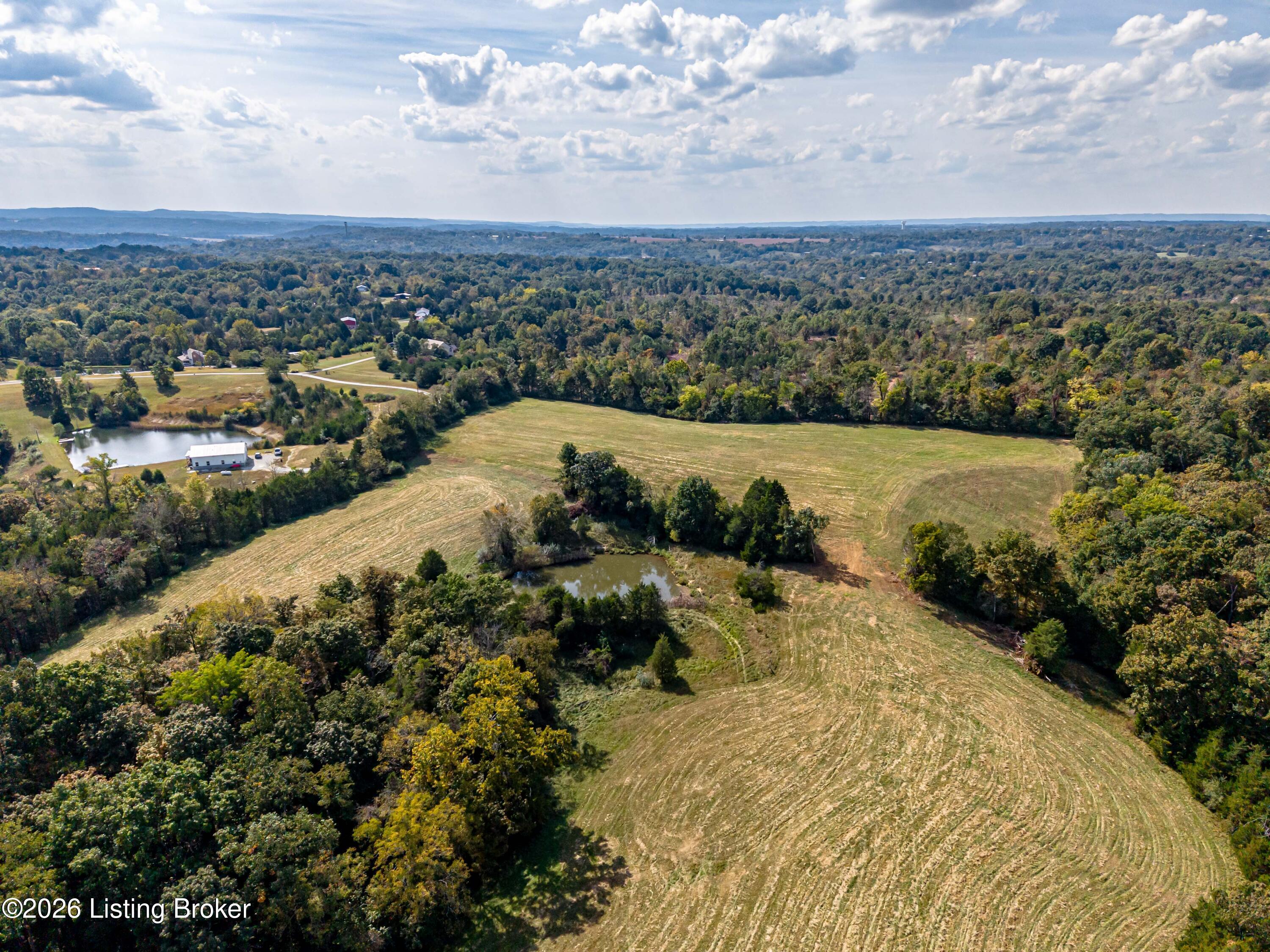 1 Pineview Ct Property Photo 2